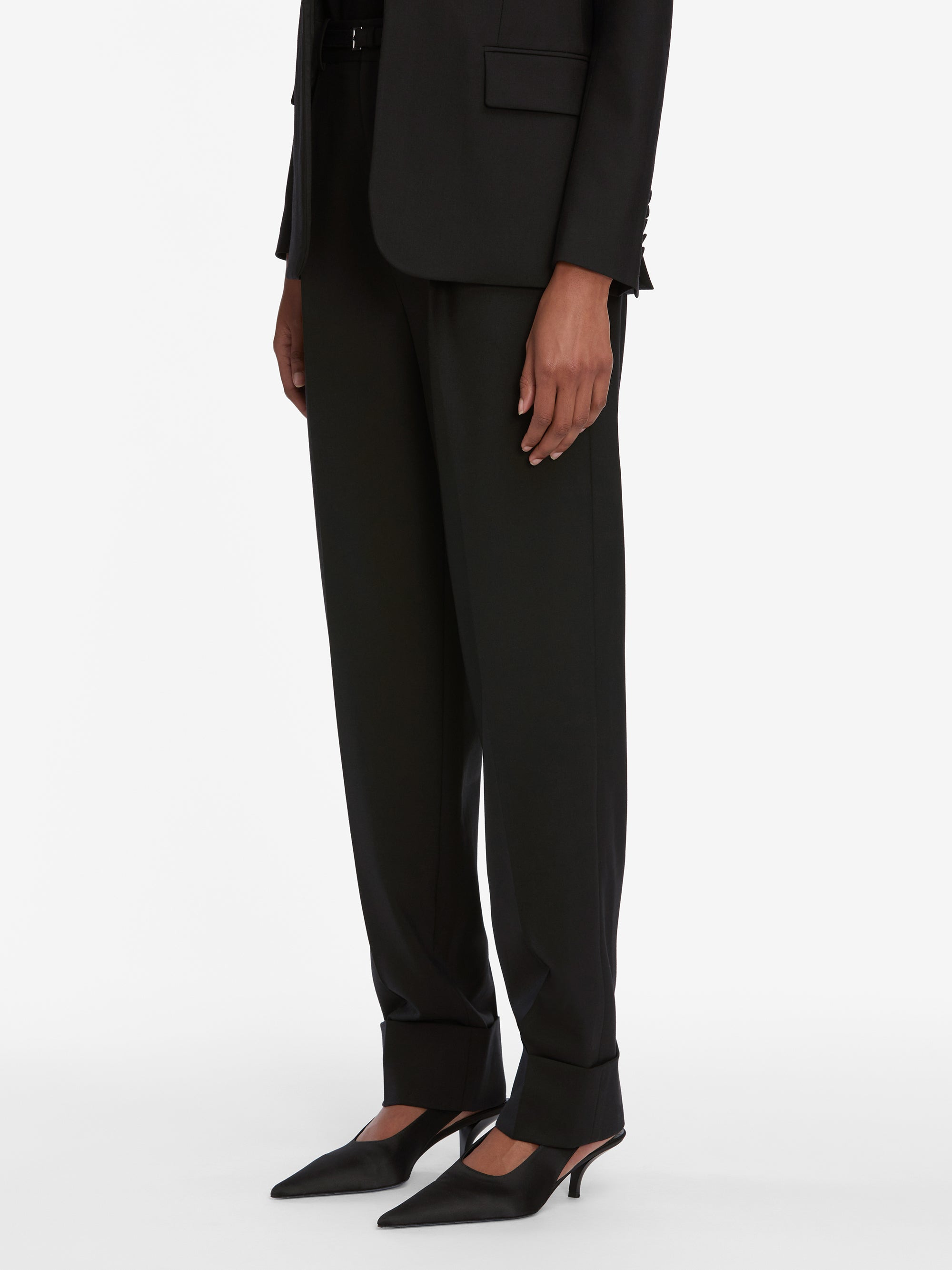 The Cuffed Pleated Trouser in Black - 5