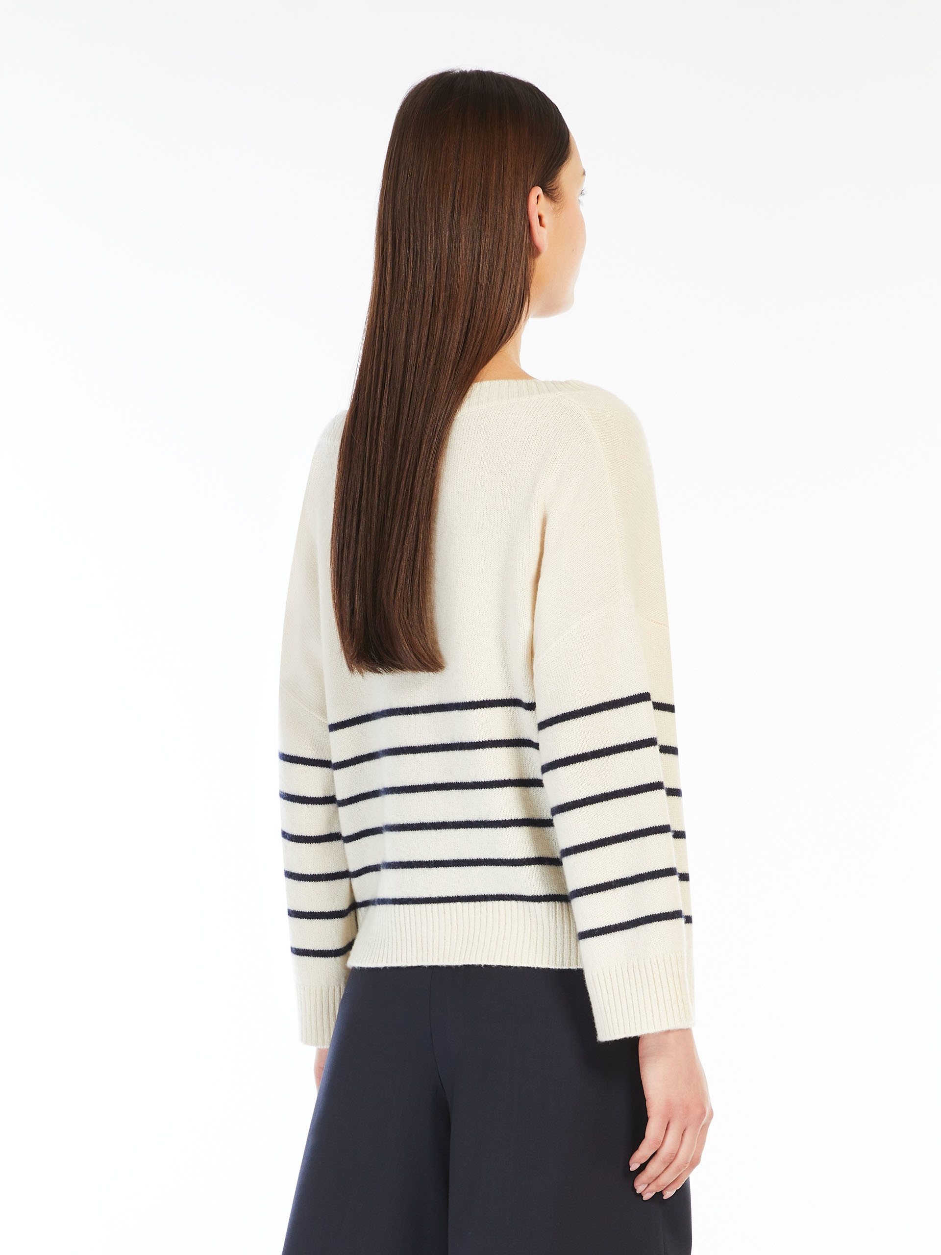 LEVA Oversized cashmere sweater - 4