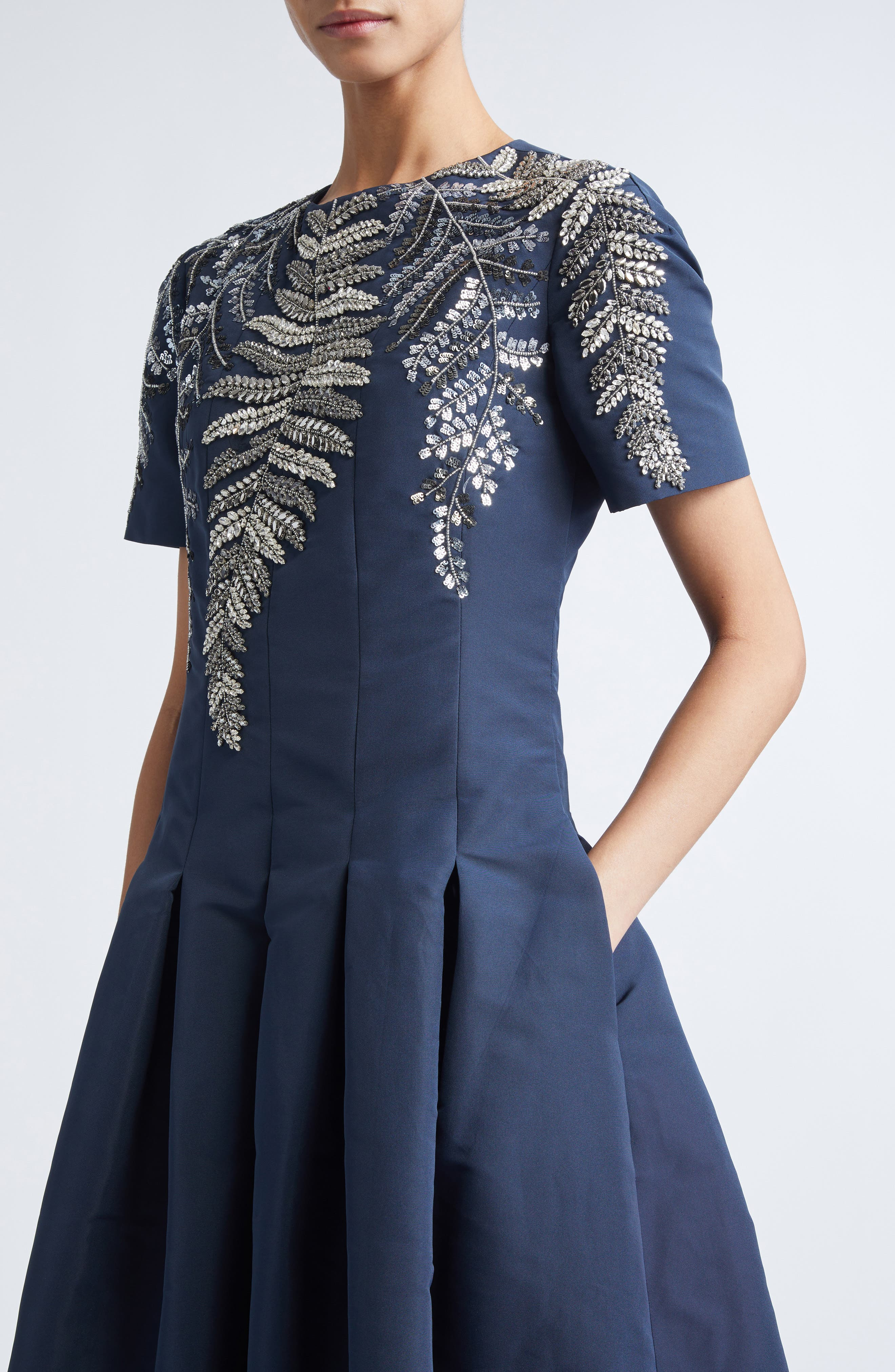 Oscar de la Renta Sequin Fern Embroidered Faille Gown in Navy at Nordstrom - 4