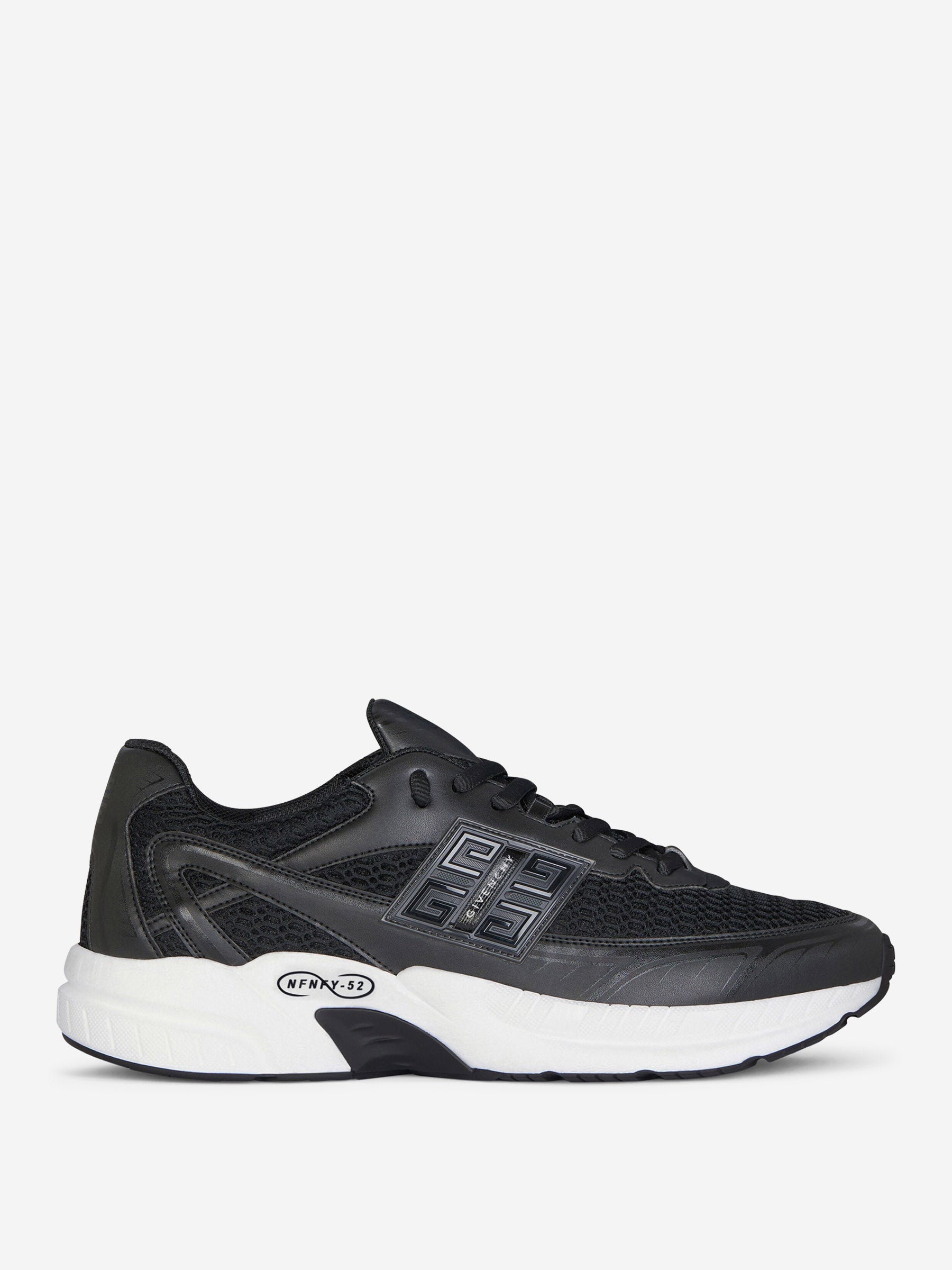 【Givenchy】RUNNER SNEAKER◆BH00AGH1R7 Givenchy NFNTY-52 Low Top Runners Sneakers BH00AGH1R7-001