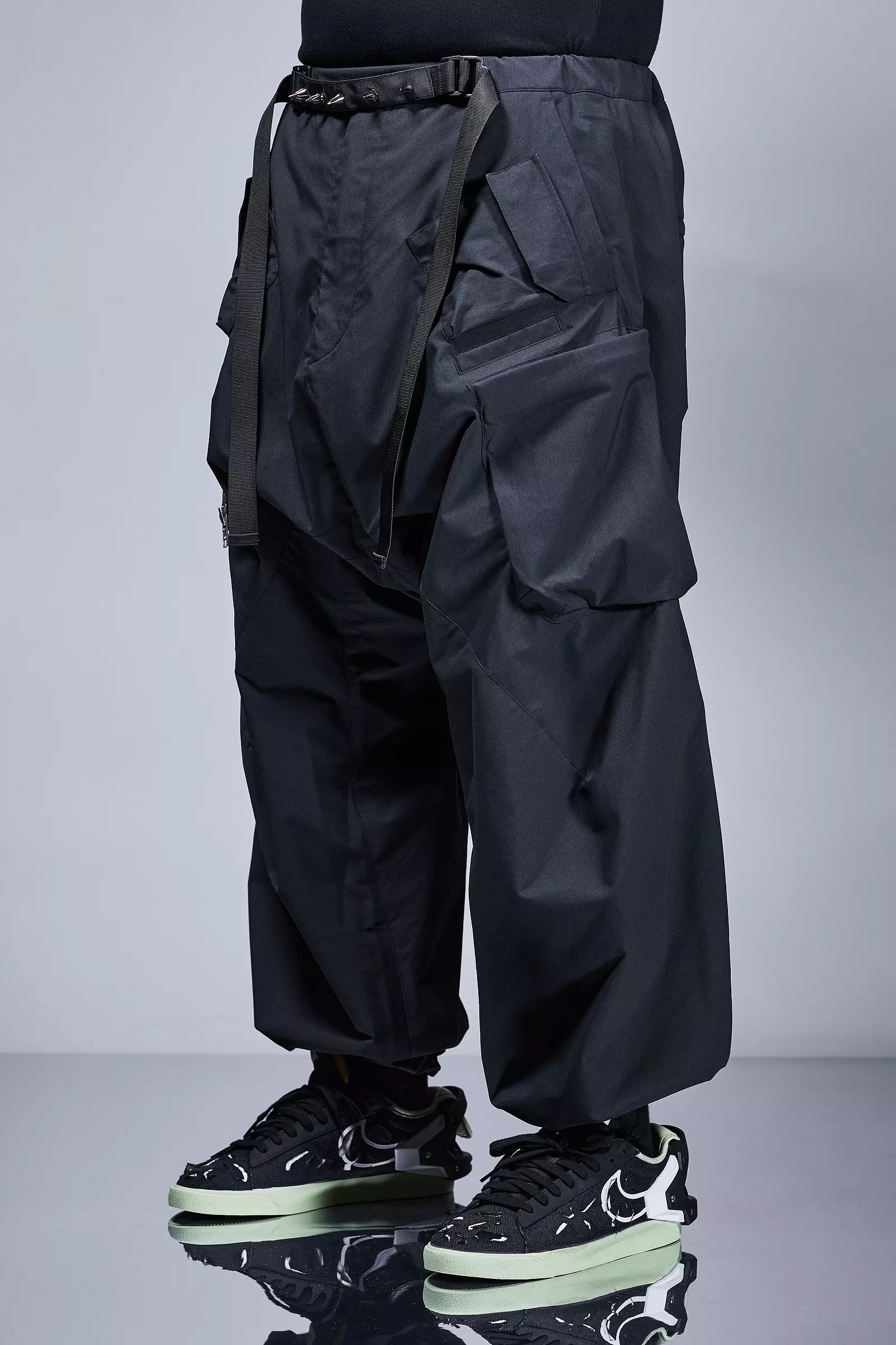 P30AL-E Encapsulated Nylon Ultrawide Drawcord Cargo Trouser Black - 13