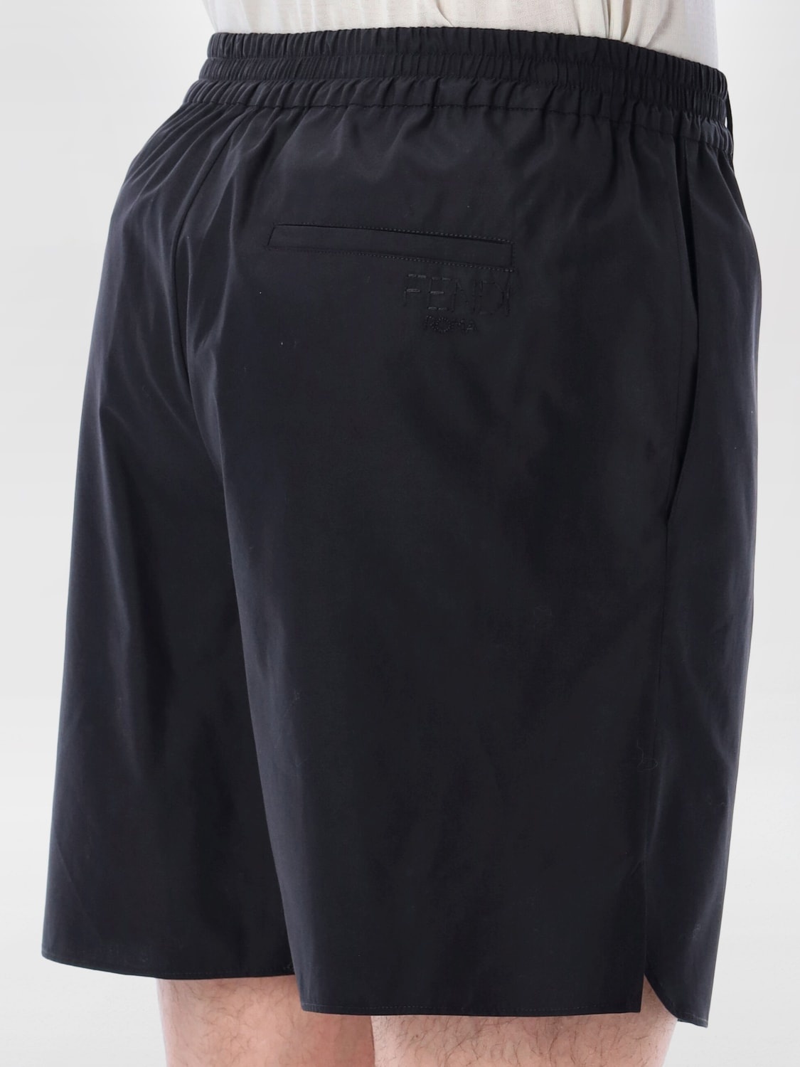 Short men Fendi - 3