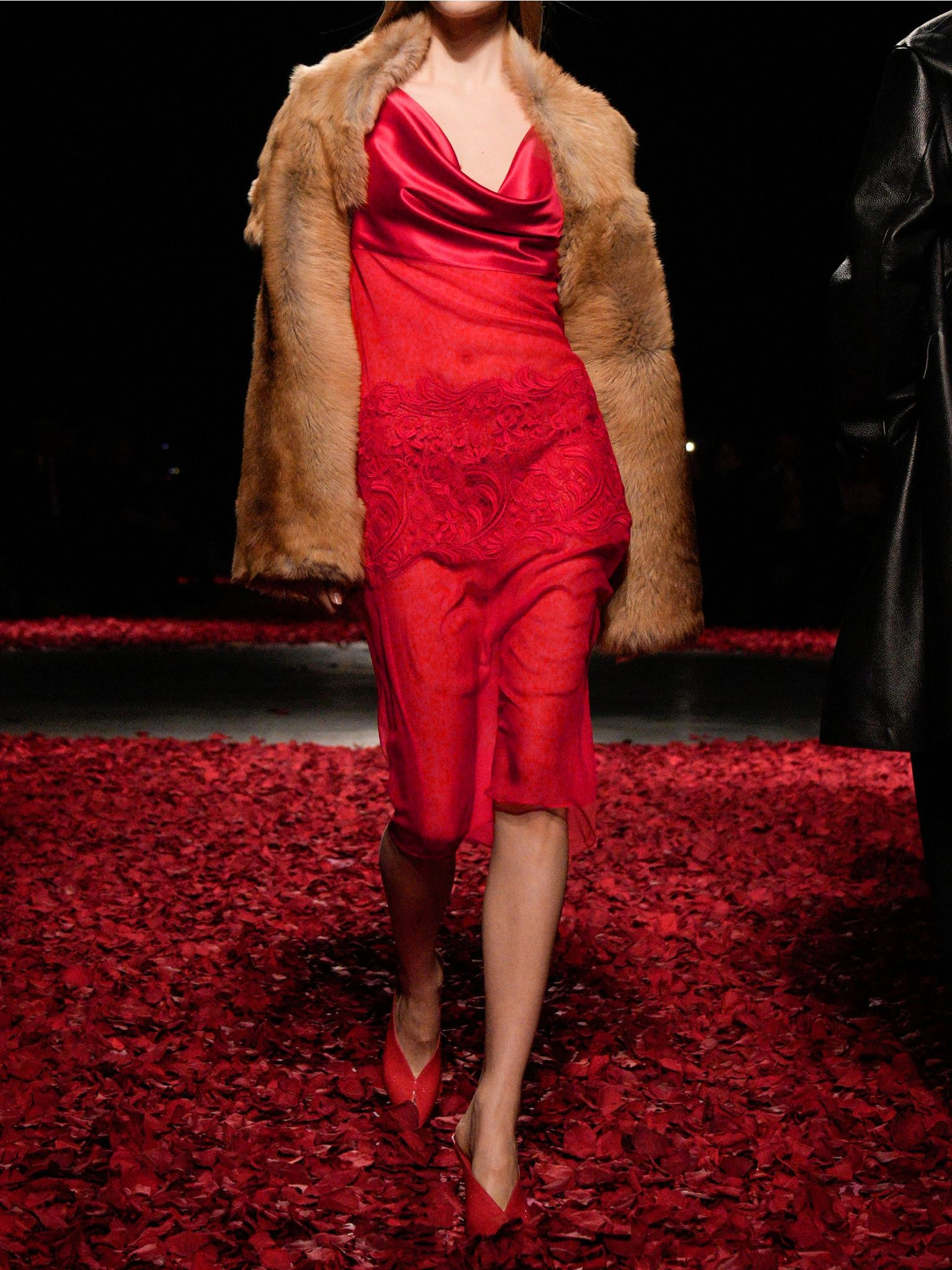 Draped satin- and lace-paneled silk-chiffon midi dress Red - 4