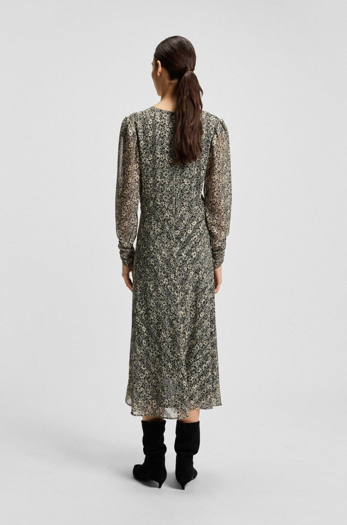 PRINTED-SEERSUCKER MIDI DRESS WITH GATHERED DETAILS - 4