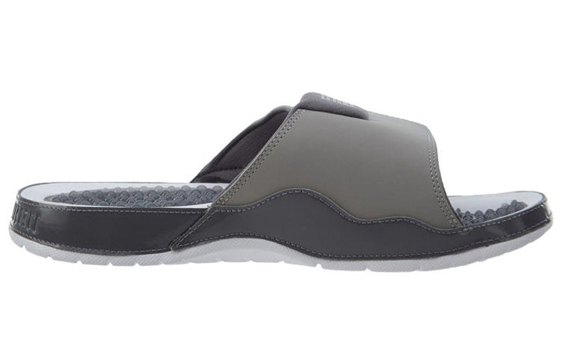 Jordan Air Jordan Hydro 11 'Grey' AA1336-004 outlook