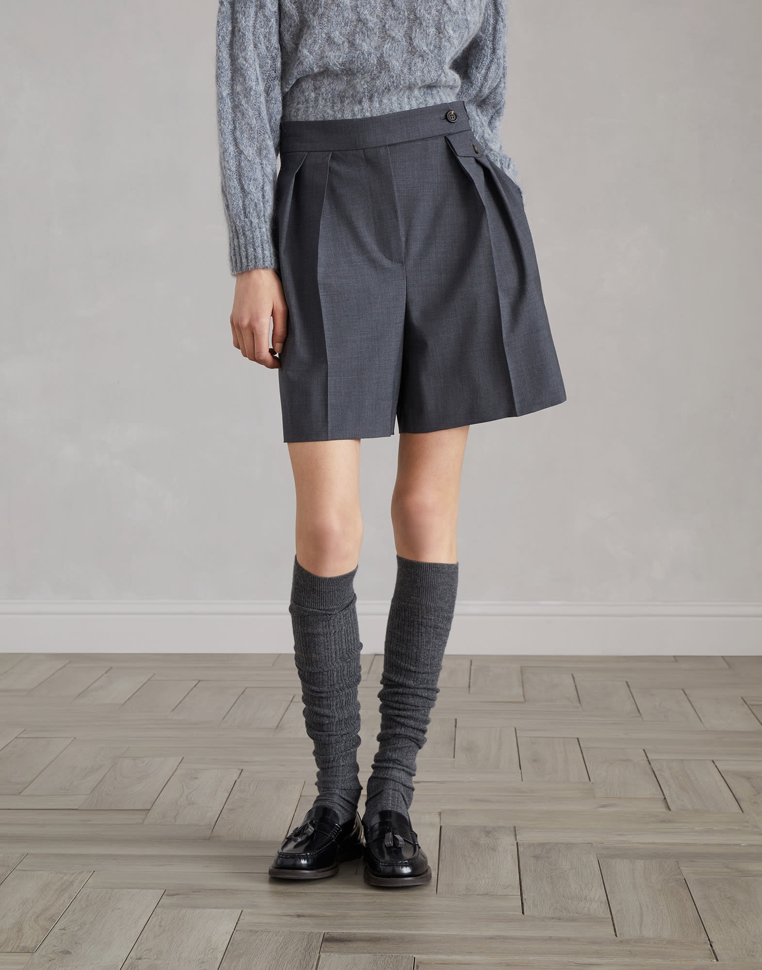 Tropical luxury wool city Bermuda shorts with shiny details - 1