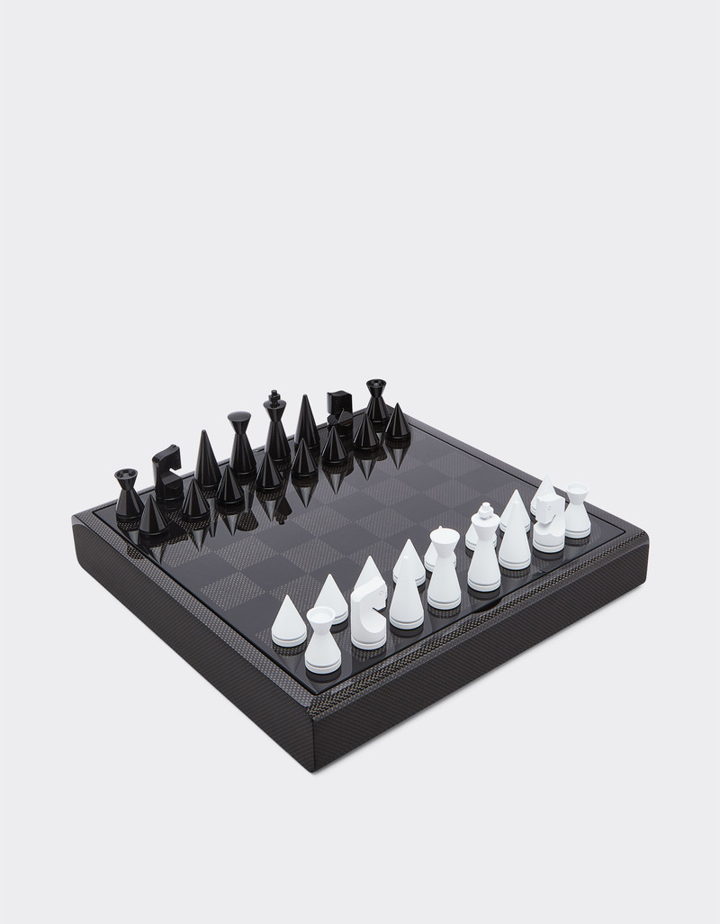 Chessboard in wood and carbon fibre 1