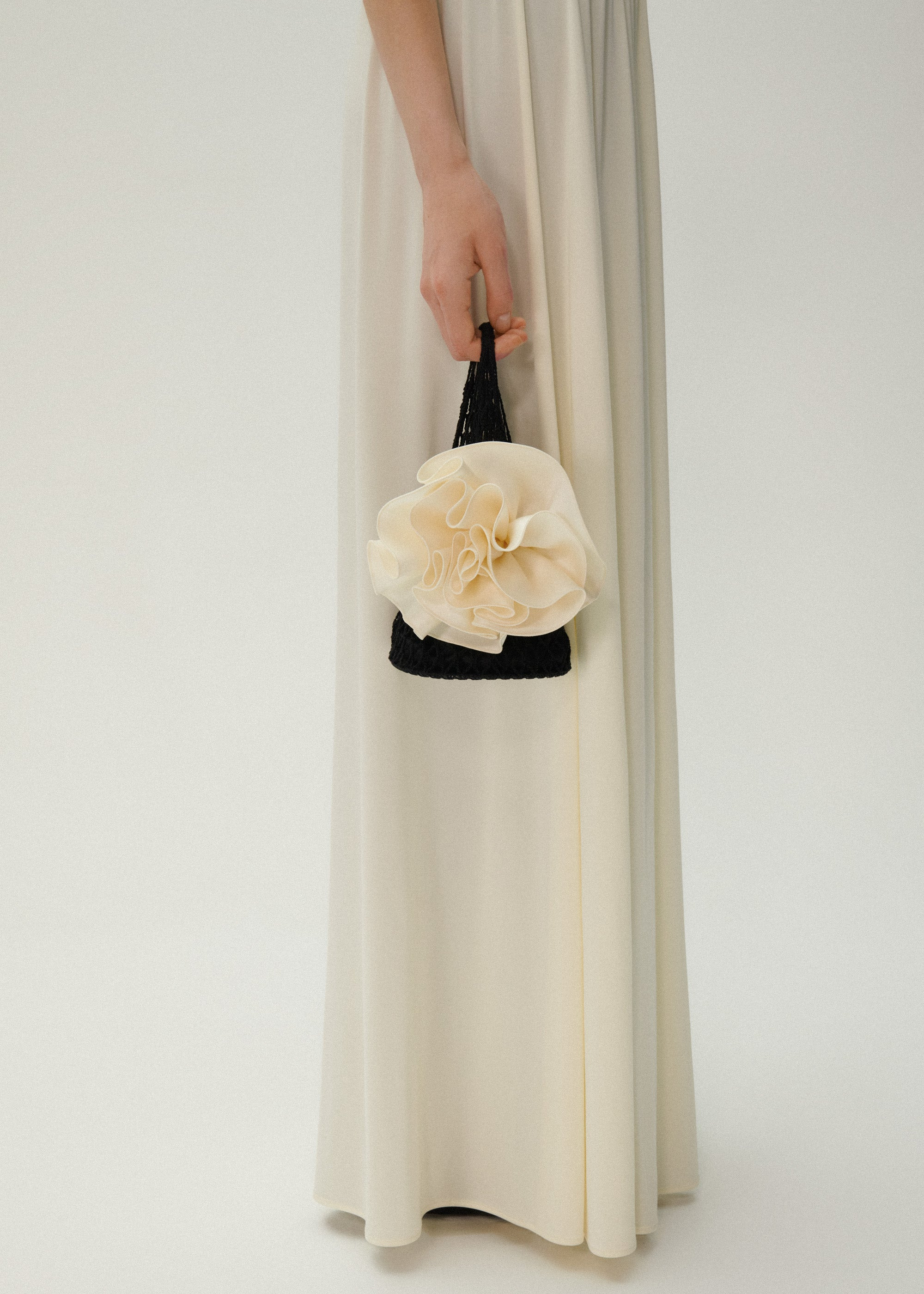 Small Devana bag cream flower in black - 3