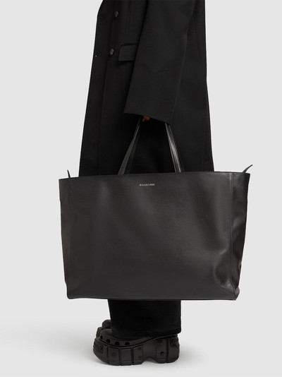 BALENCIAGA XL carryall leather tote bag outlook