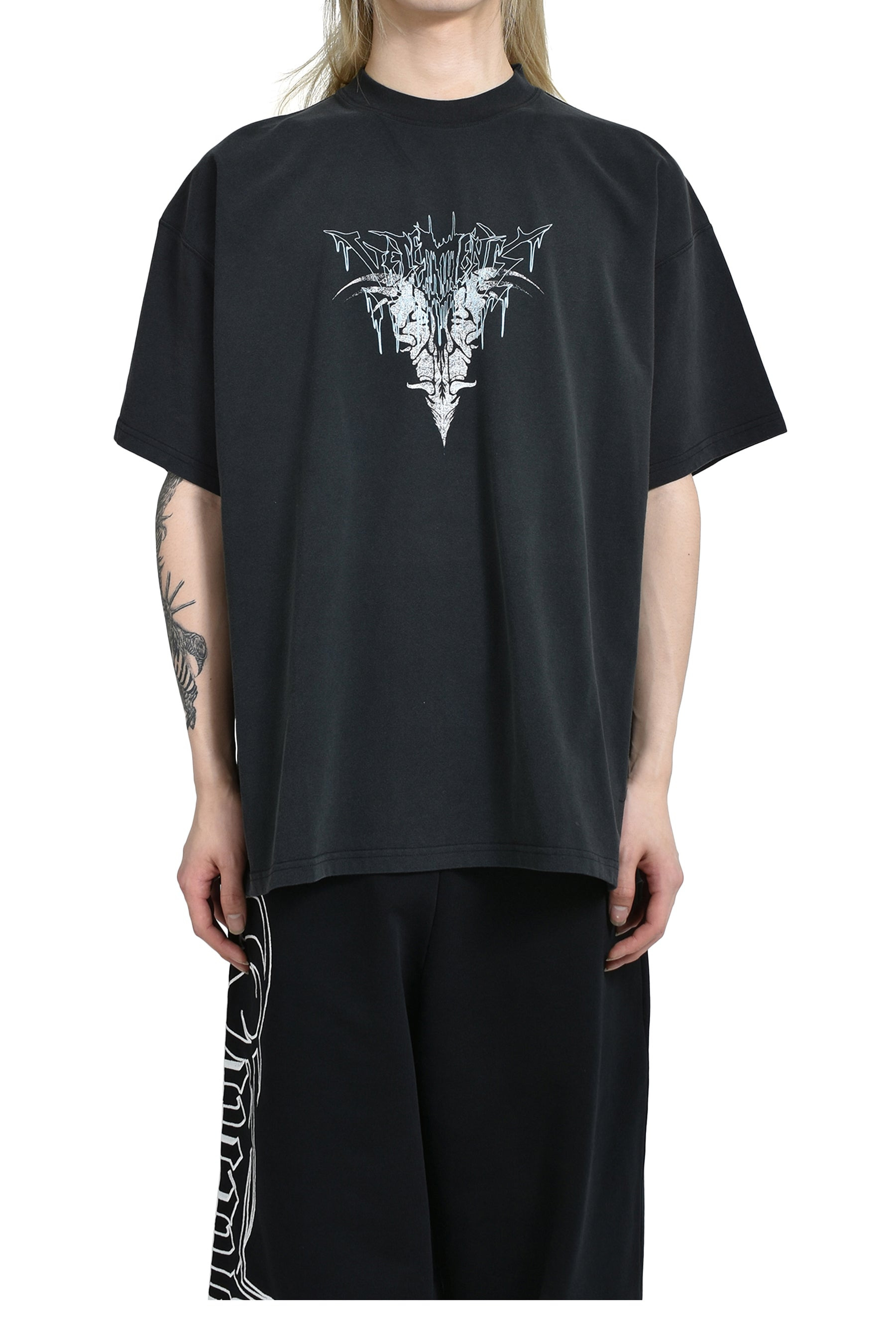 BONE V REGULAR T-SHIRT / BLK - 1