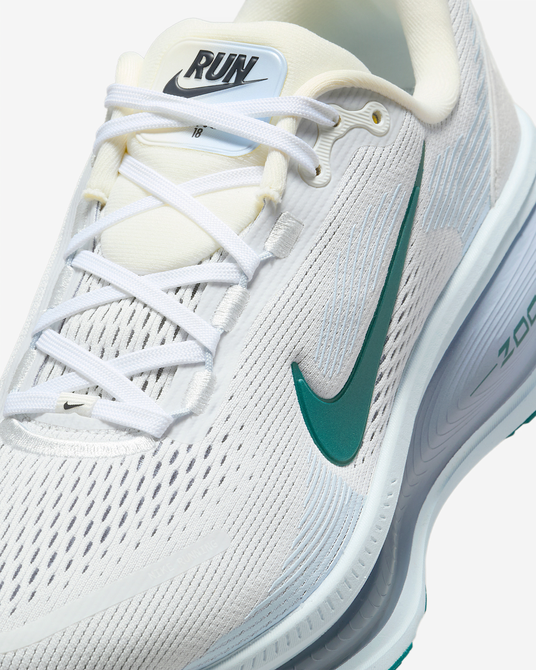 Nike Vomero 18 Women's Road Running Shoes - 7