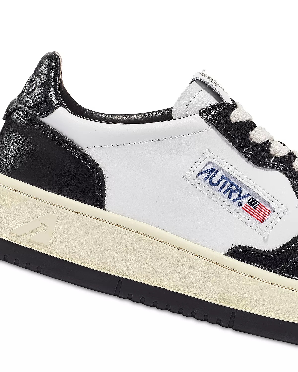 Women's Medalist Low Top Sneakers - 5