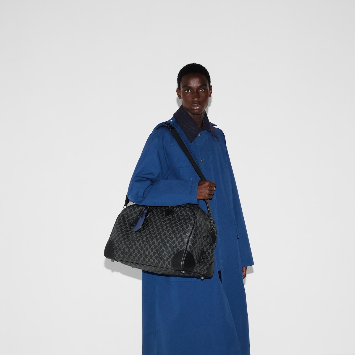 GG Emblem medium duffle bag - 4