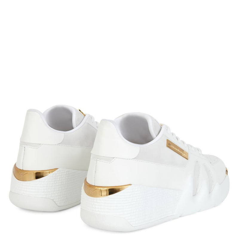 Giuseppe Zanotti Talon outlook