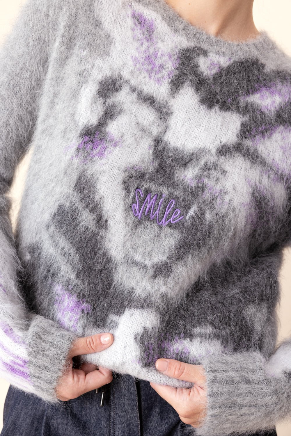 Kitten Graphic Sweater - 3