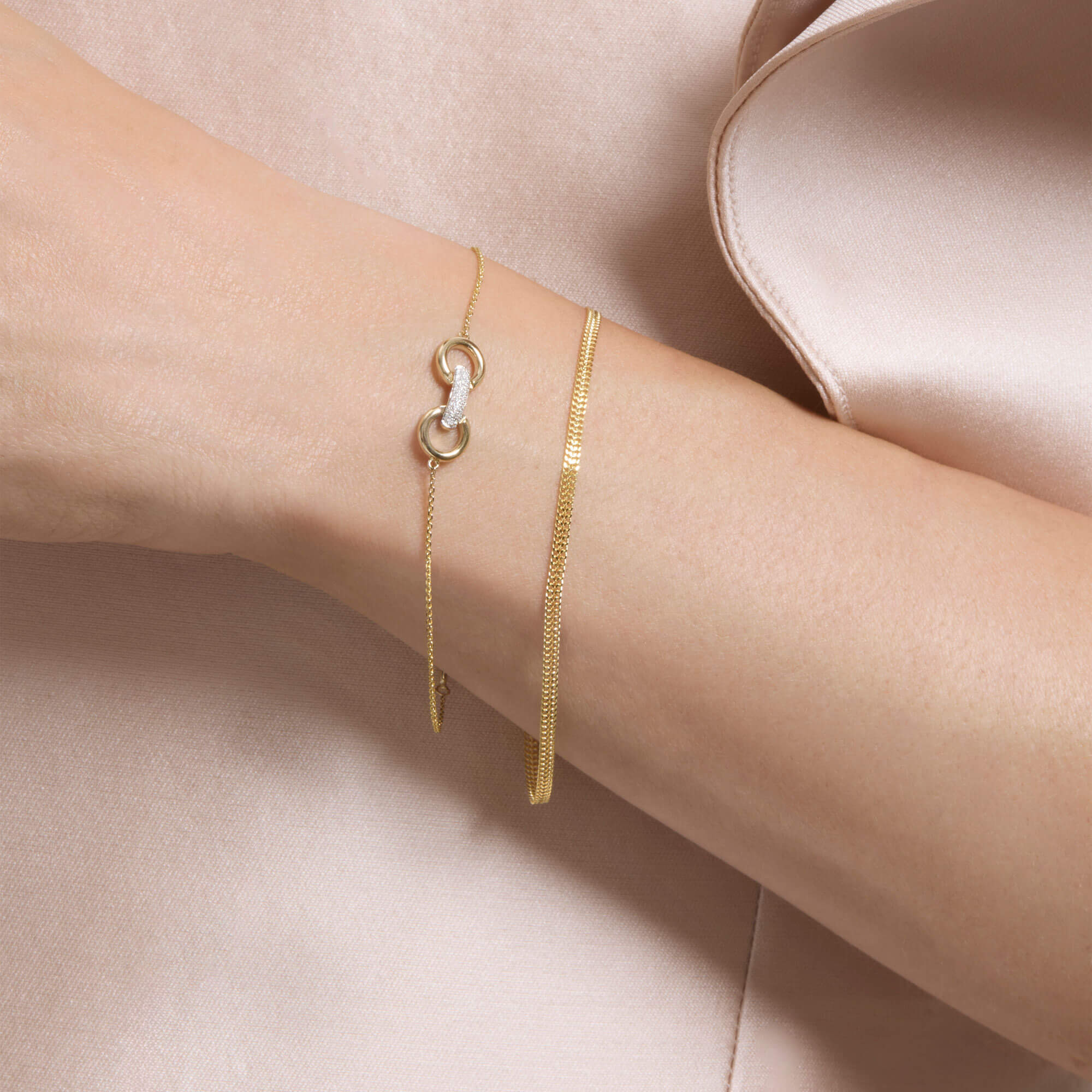 Flat Arrow Chain Bracelet - 5