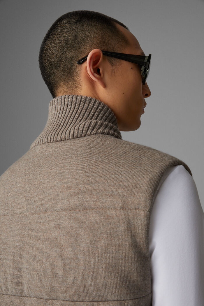 Noel Down waistcoat in Beige - 6