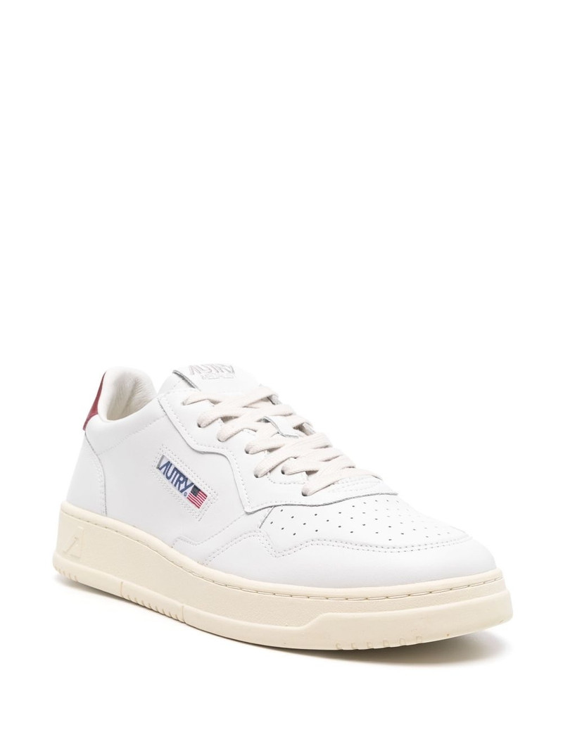 AUTRY Medalist Low sneakers outlook