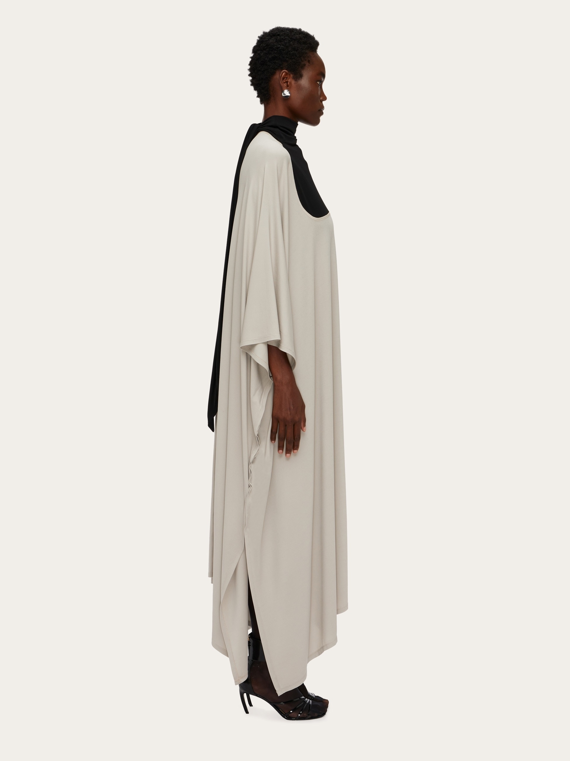 High neck kaftan with sash inlay - 3
