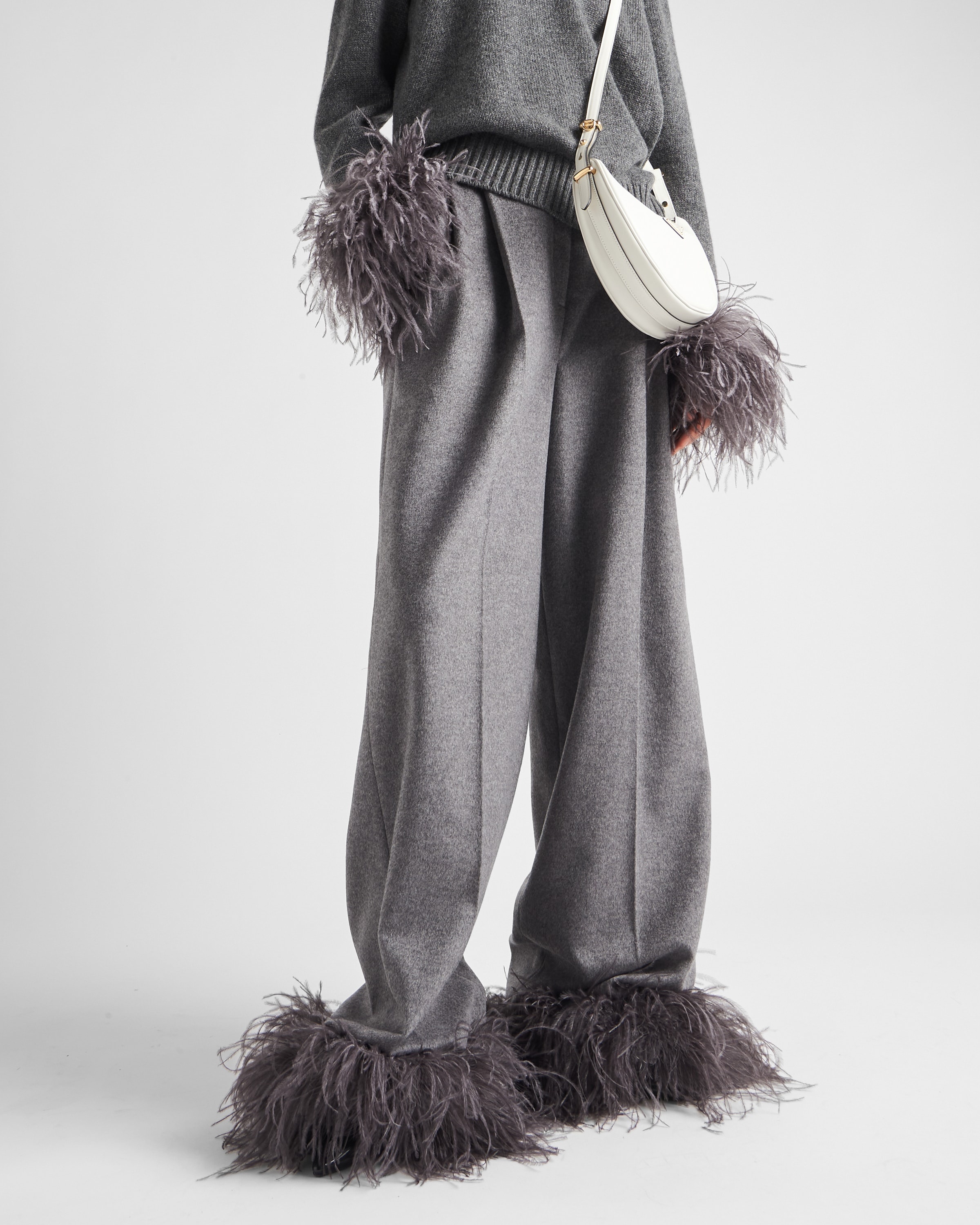 Cashmere pants with feathers - 3