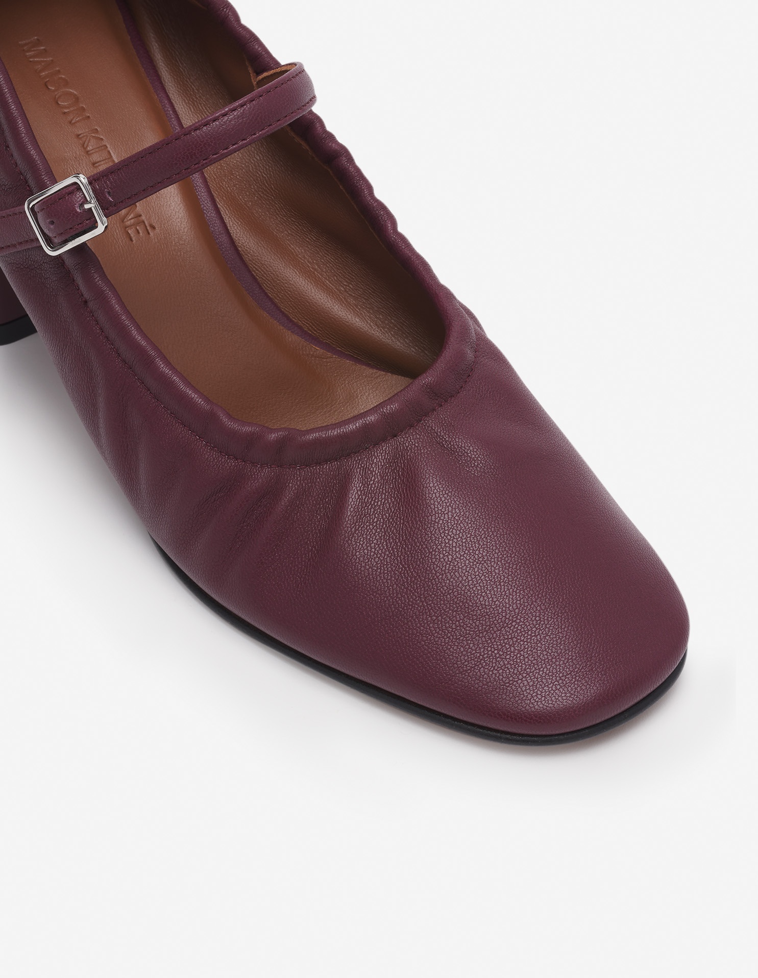 LEATHER LOW-HEEL PUMP - 7