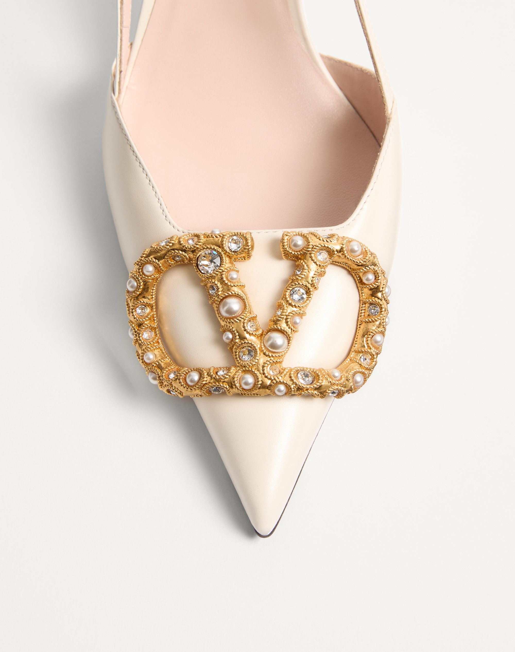 VLOGO SIGNATURE SLINGBACK CALFSKIN PUMP WITH JEWEL LOGO 80MM - 6