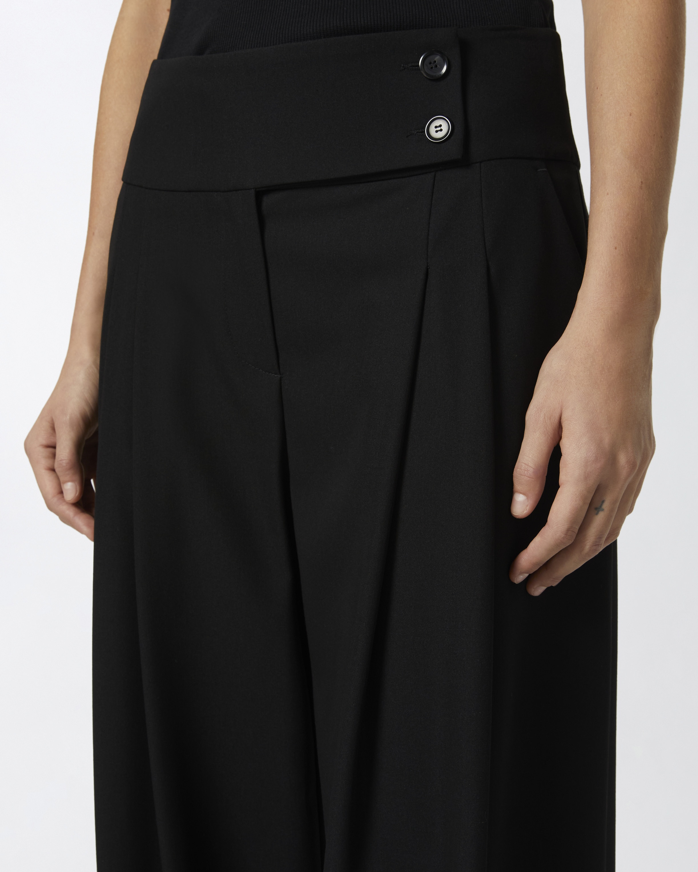ELEGANT WIDE-LEG TROUSERS WITH DARTS - 5