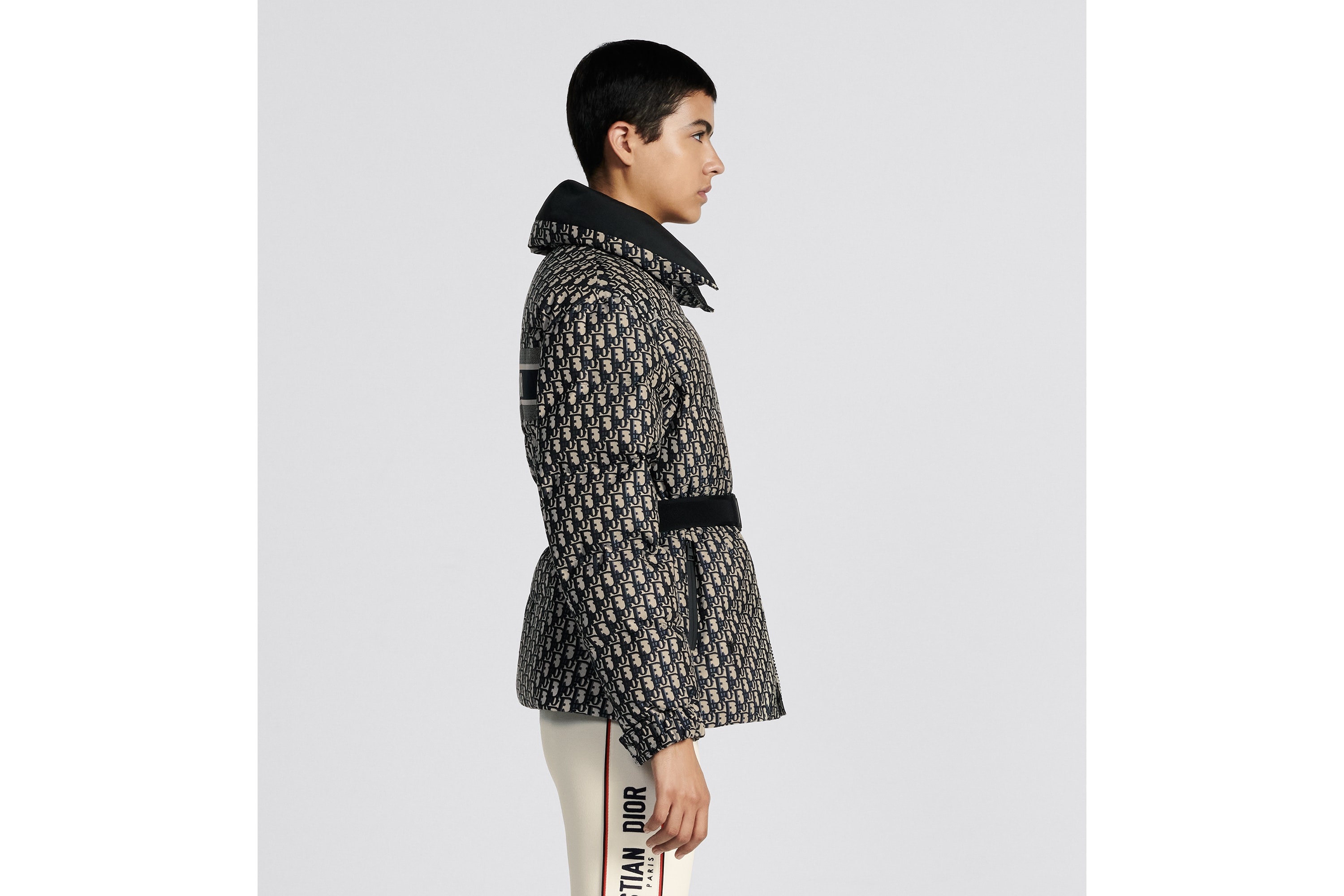 23C【DIOR】Coat with belt バージンウール×シルク Coat with Belt Gray Double-Sided Virgin Wool | DIOR
