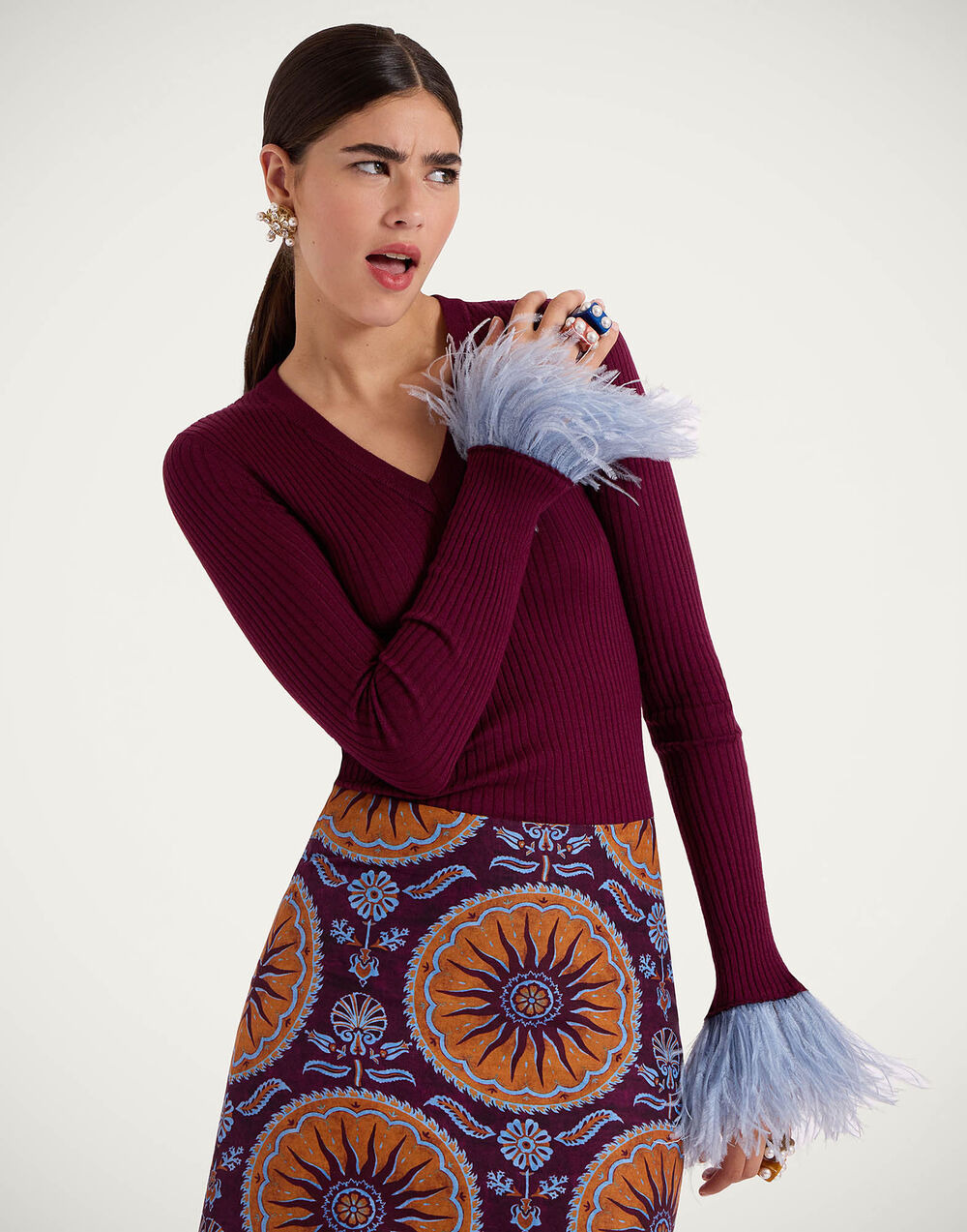 V-Neck High Kick Top - 10