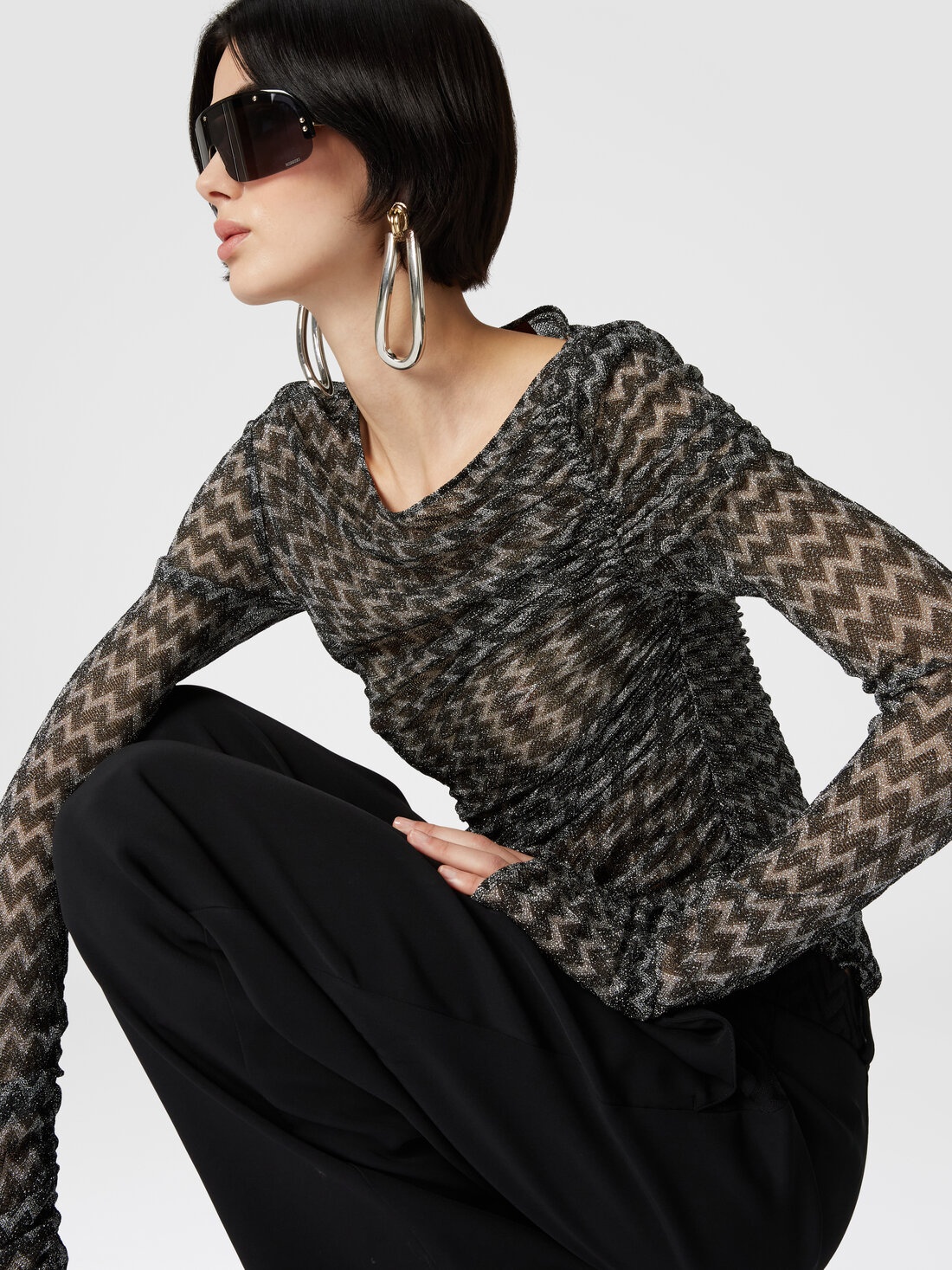 Classic viscose trousers with chevron insert - 4