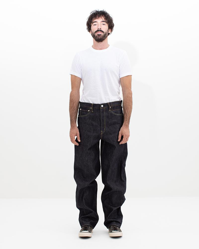 SOCIAL SCULPTURE 05 WIDE UNWASHED 3
