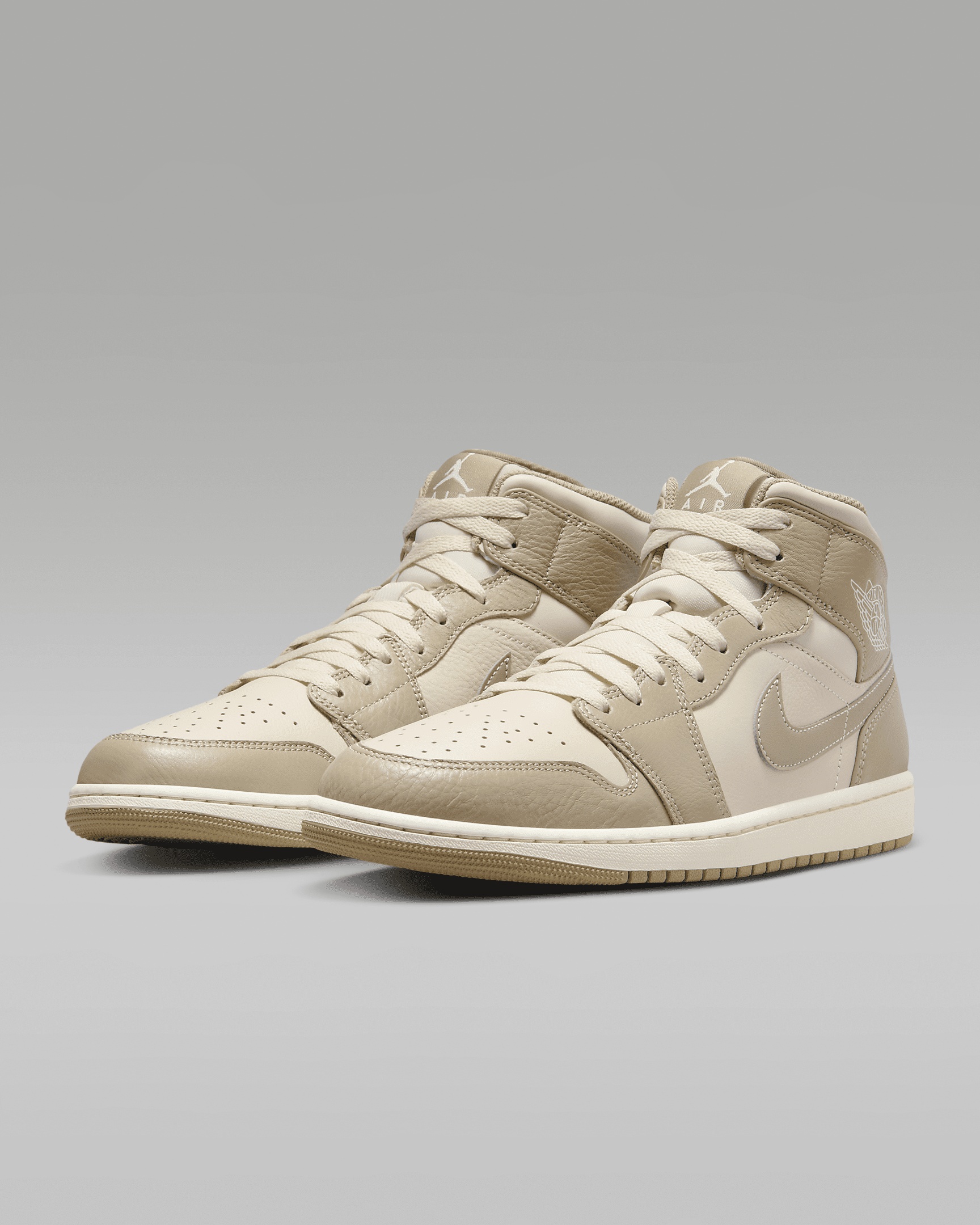 Men's Air Jordan 1 Mid Shoes - 5