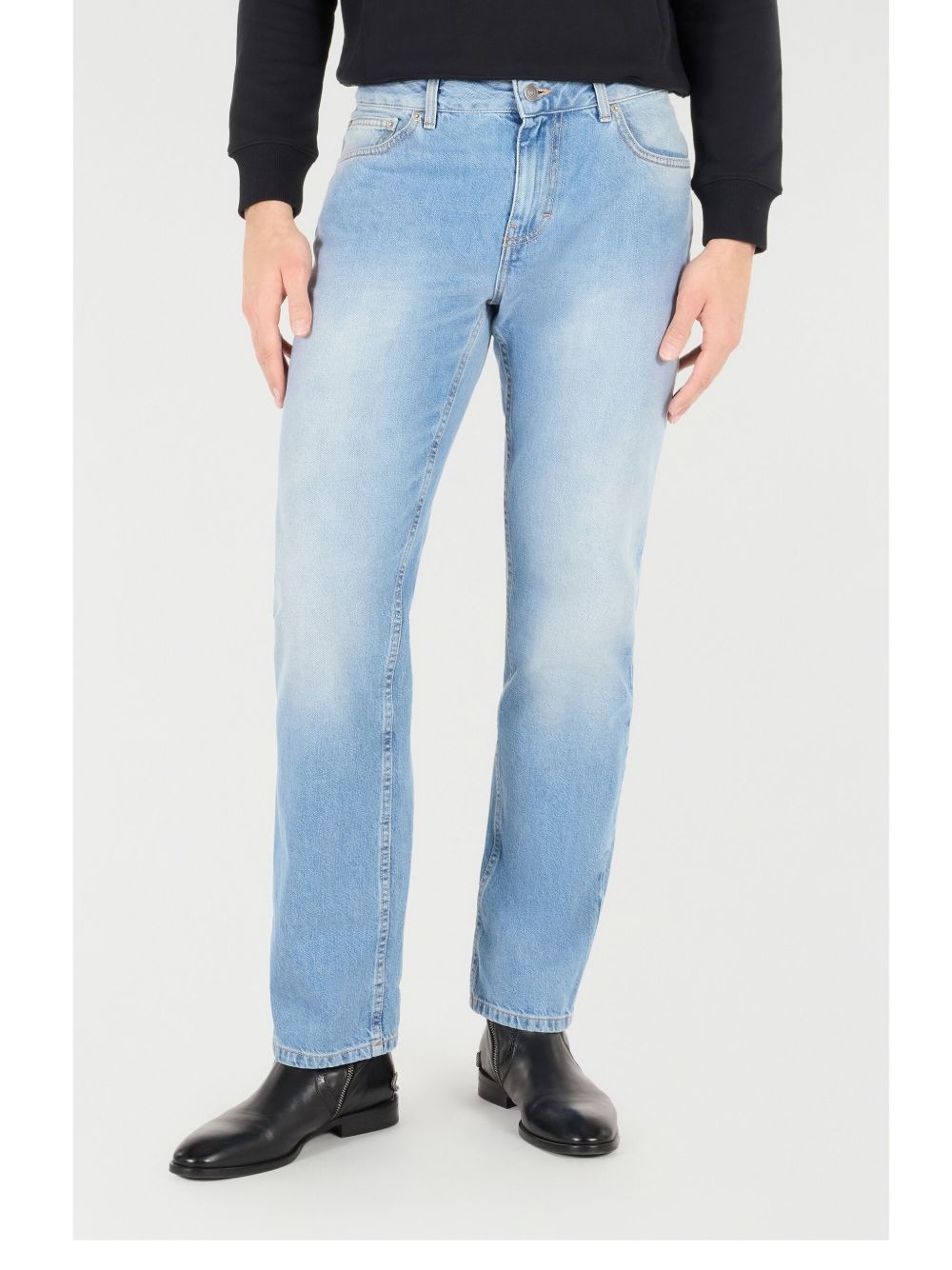 straight-leg jeans - 3
