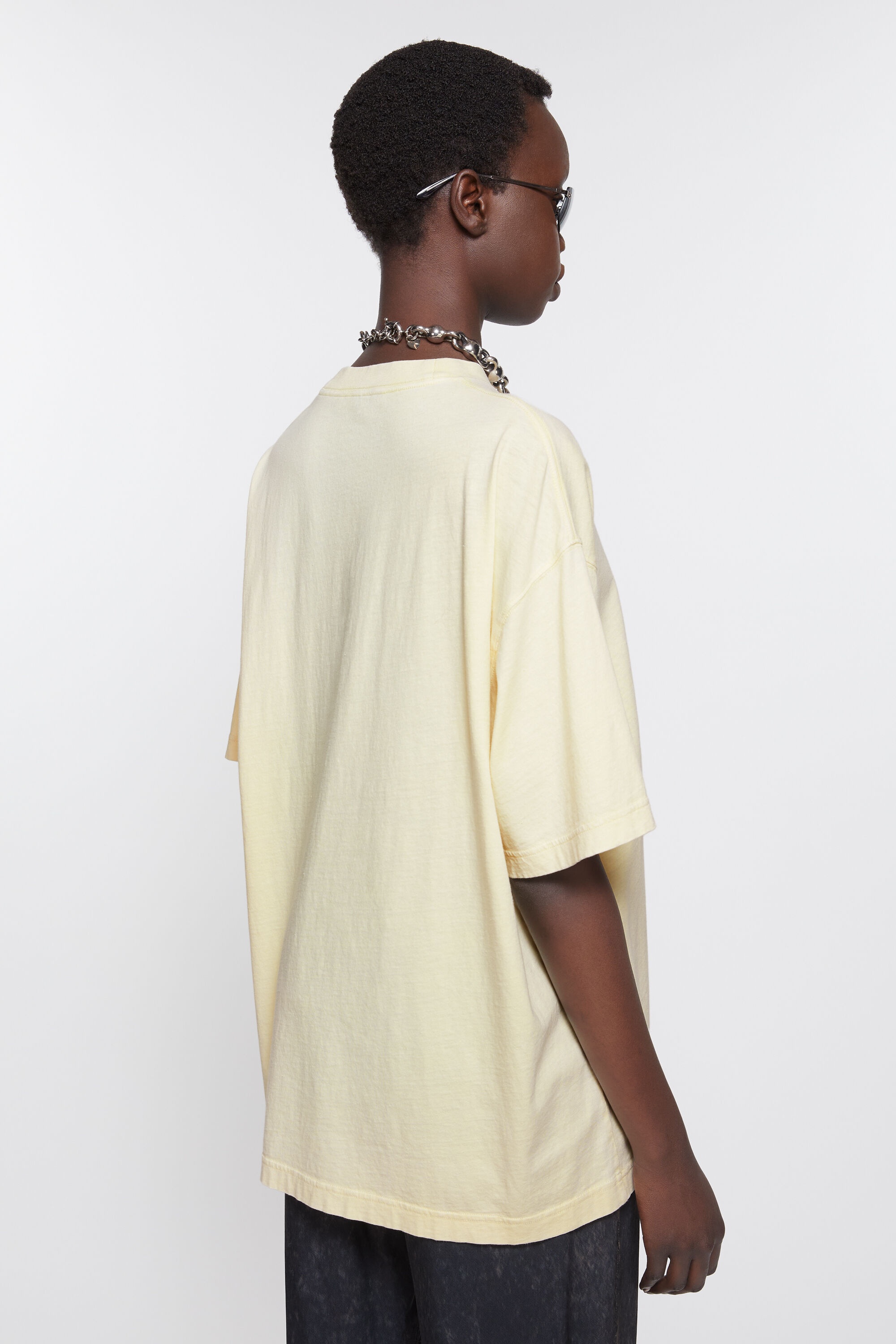 Blurred logo t-shirt - Relaxed unisex fit - Pale yellow - 3