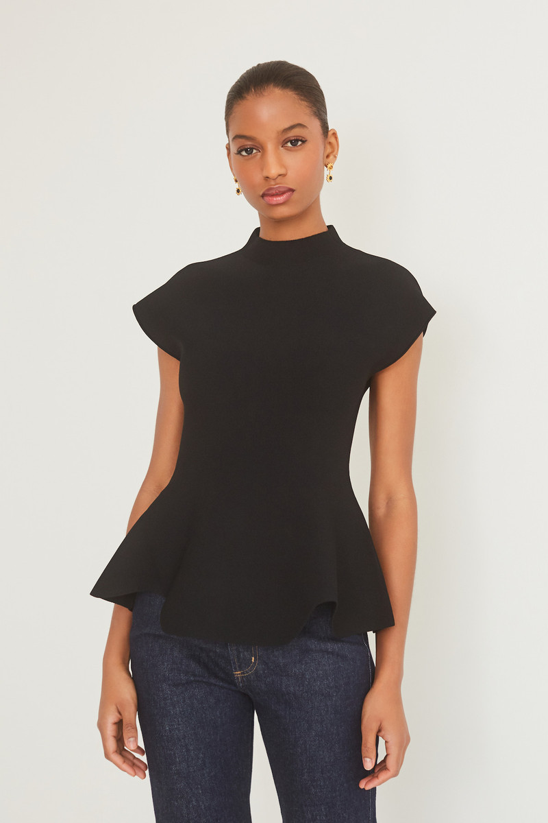 Cara Cara Joanie Top
Structured Ease outlook