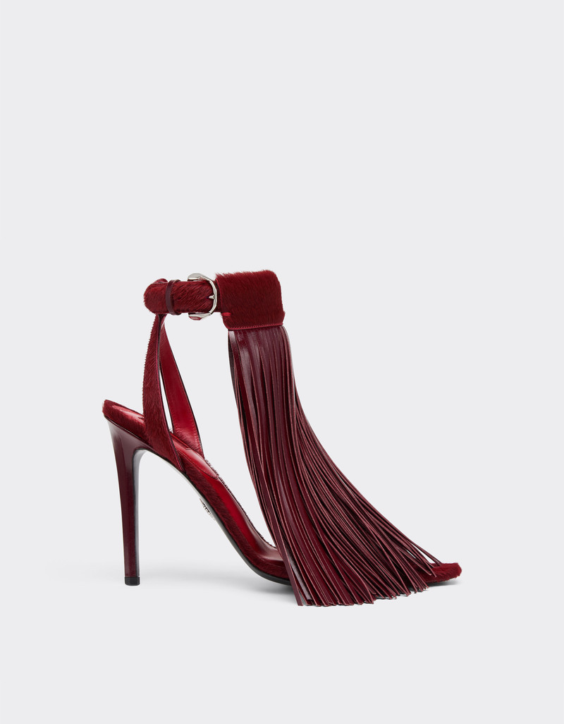 Leather and cowhide sandals with fringes 1
