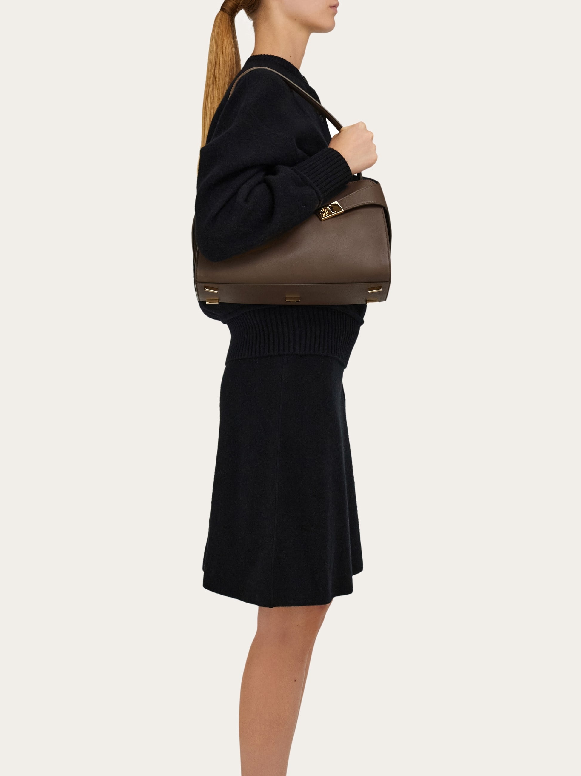Hug soft bicolor shoulder bag (M) - 2