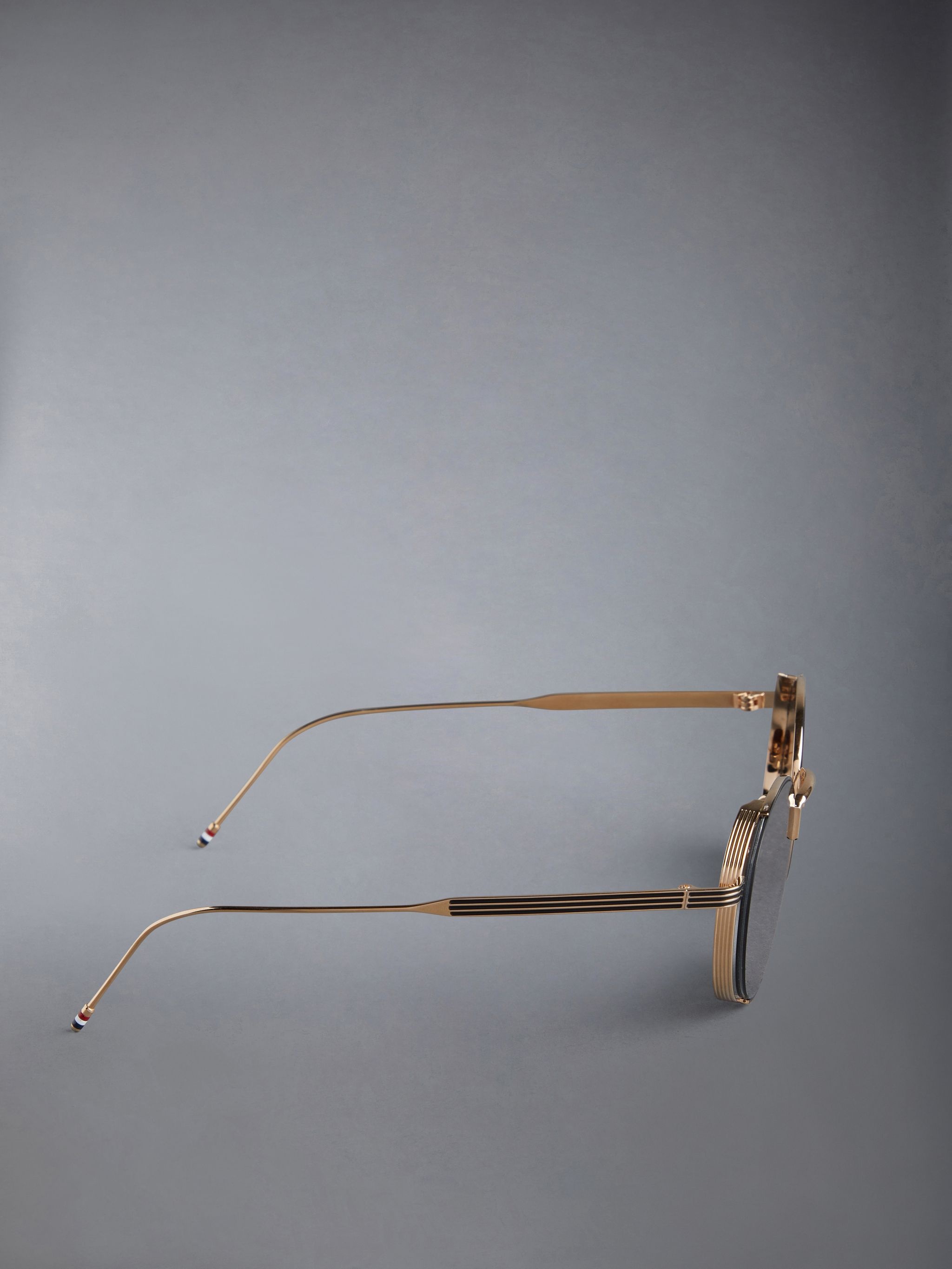 ROUND SUNGLASSES IN TITANIUM - 4