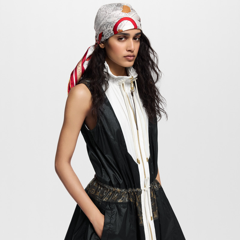 Bon Voyage Square 90 4