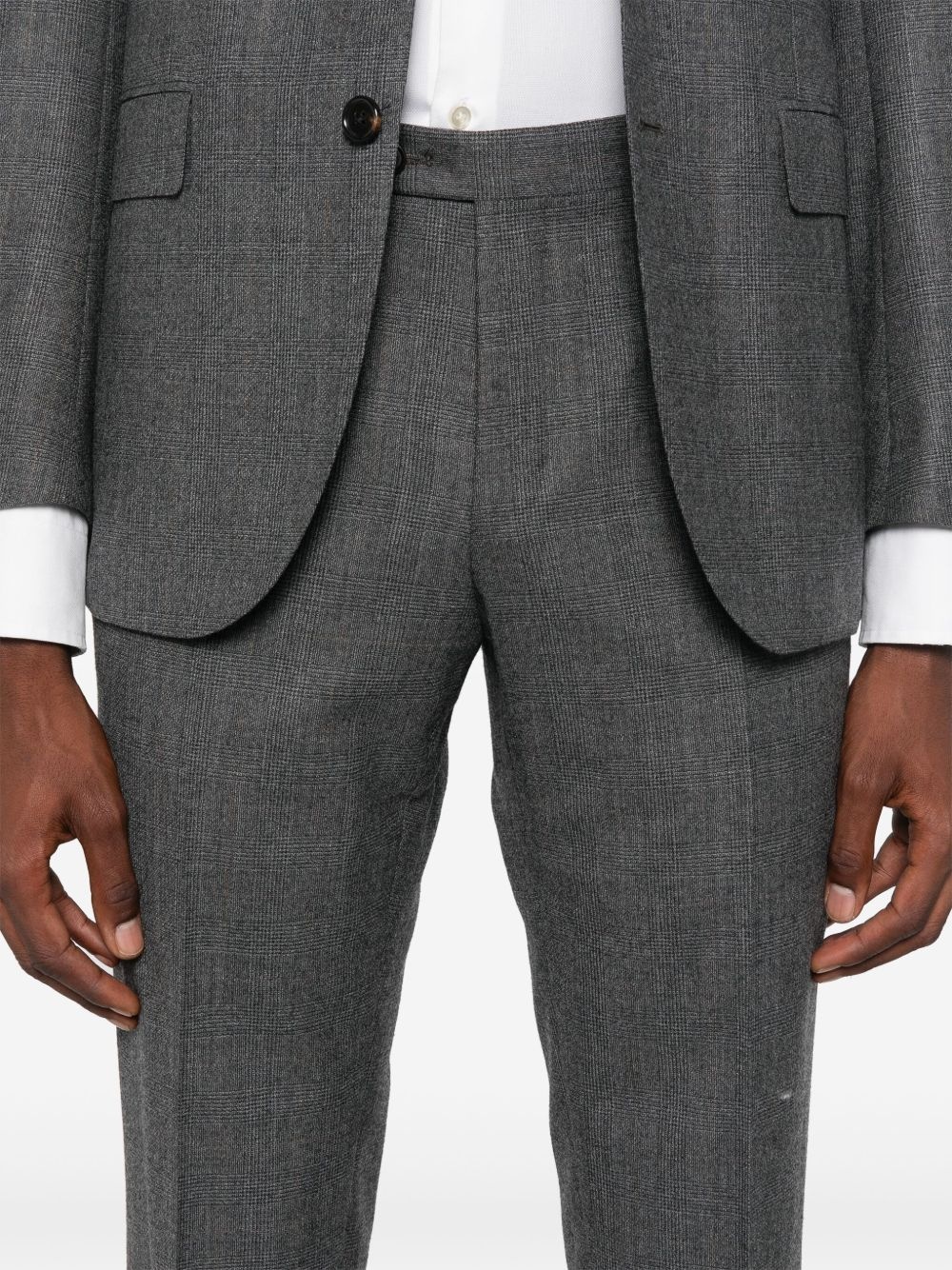 check-pattern suit - 6