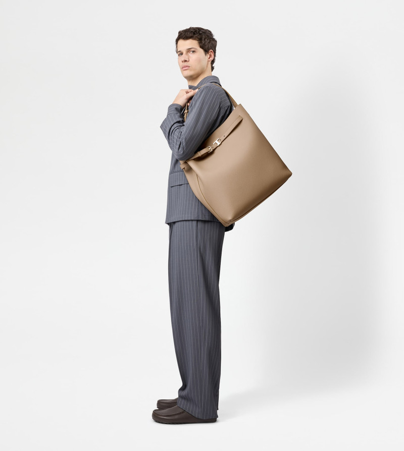 HOBO BAG IN LEATHER MEDIUM - BEIGE 8