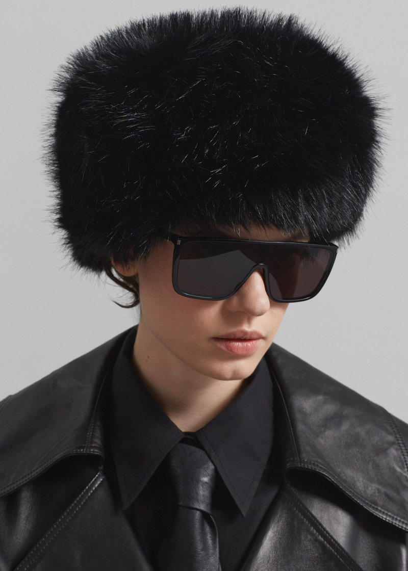 Umea Faux Fur Hat - Black 4