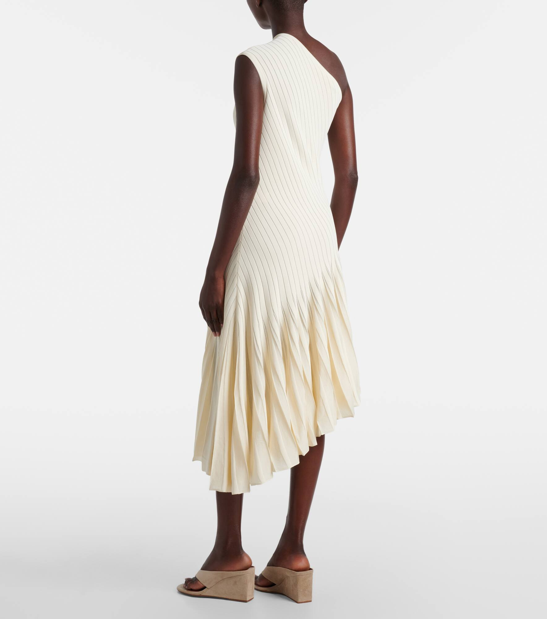 Asymmetric pleated crêpe midi dress - 3