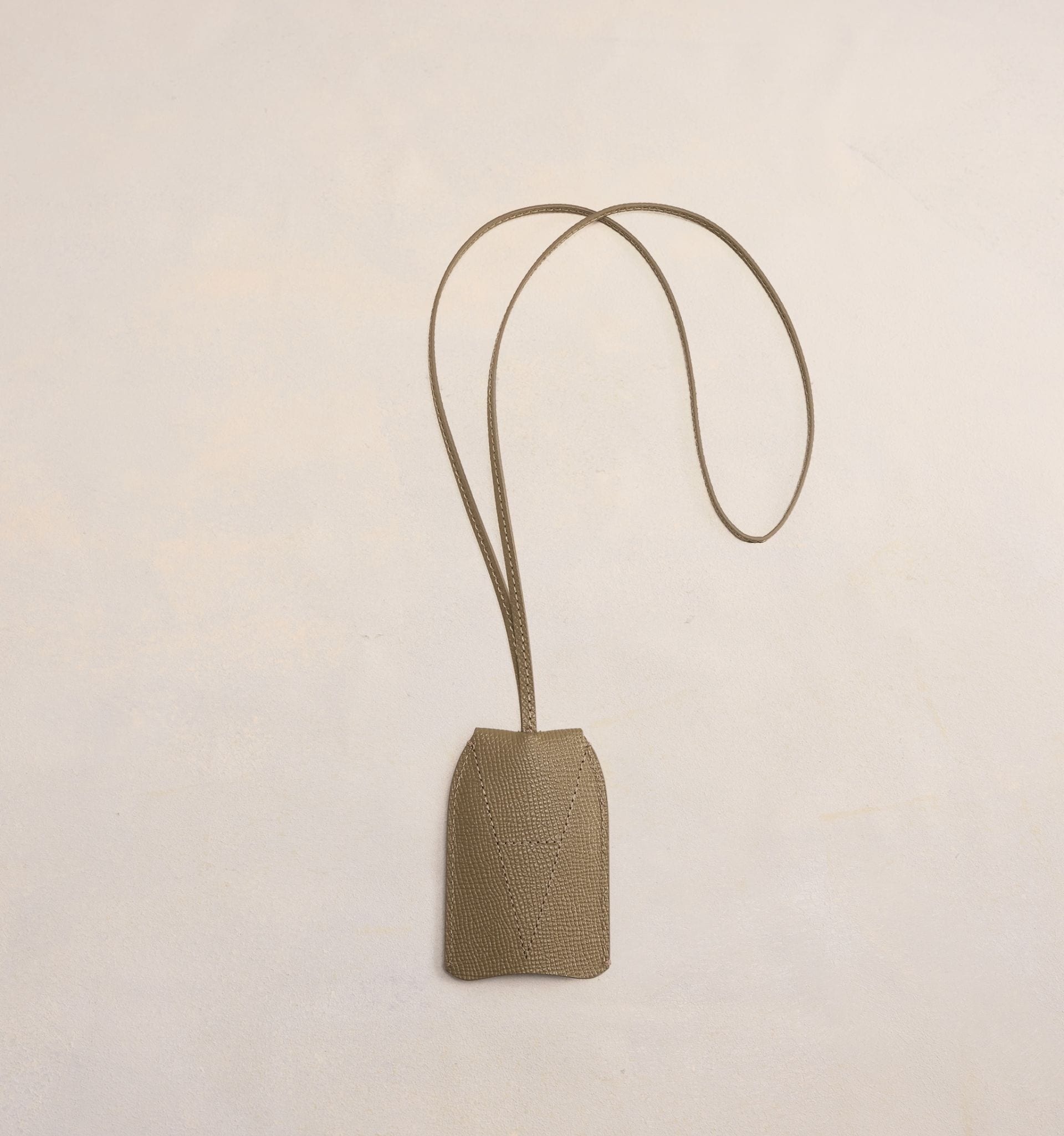 Ami De Coeur Cloche Keyring - 4