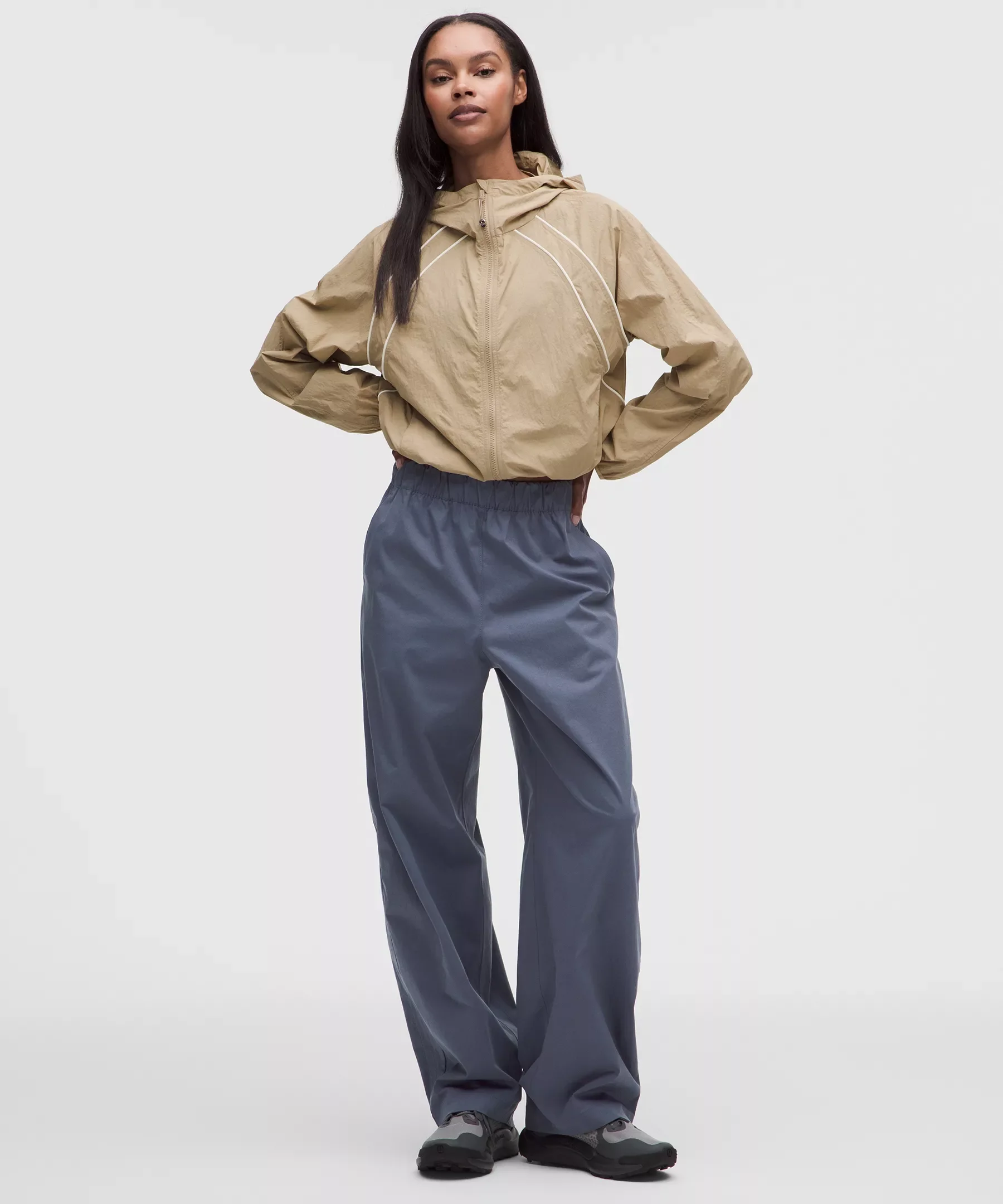 Woven Mid-Rise Barrel-Leg Pant *Regular - 1