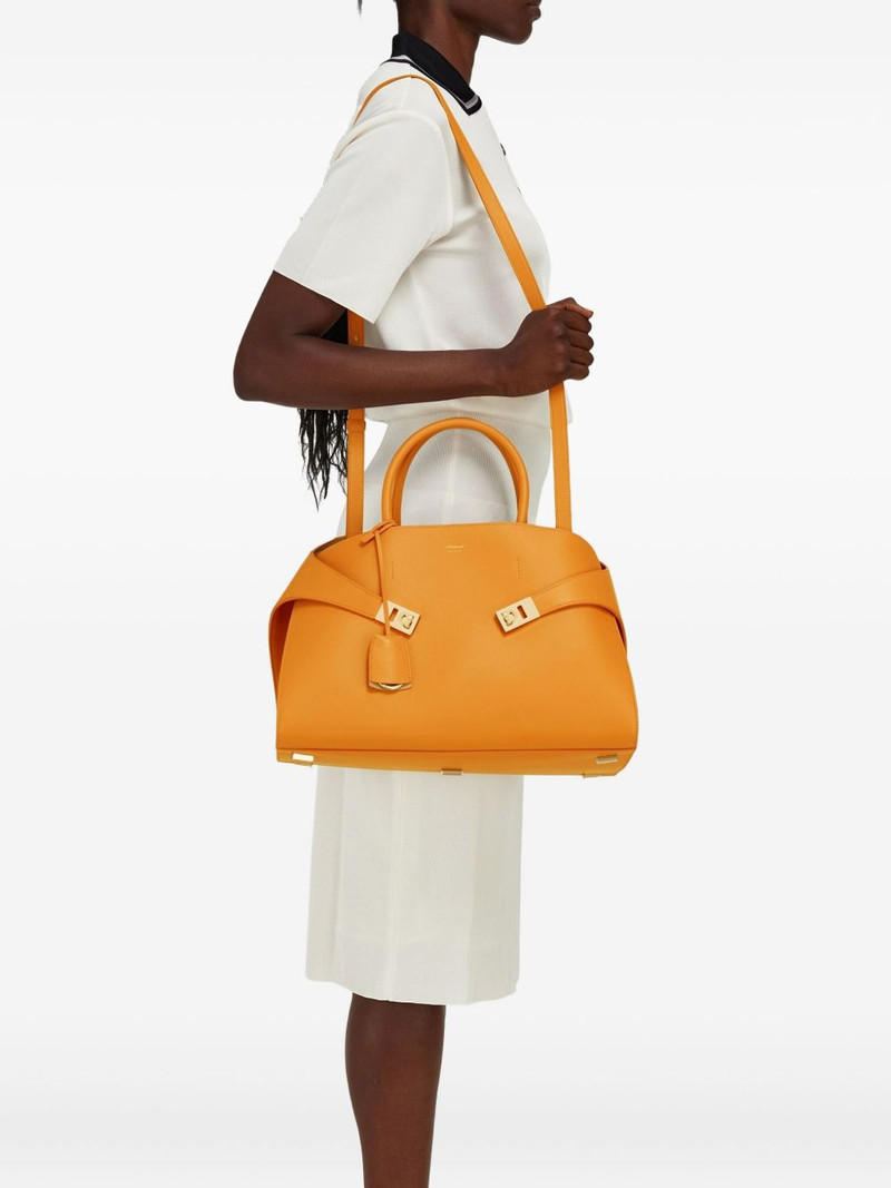 large Hug tote bag 1