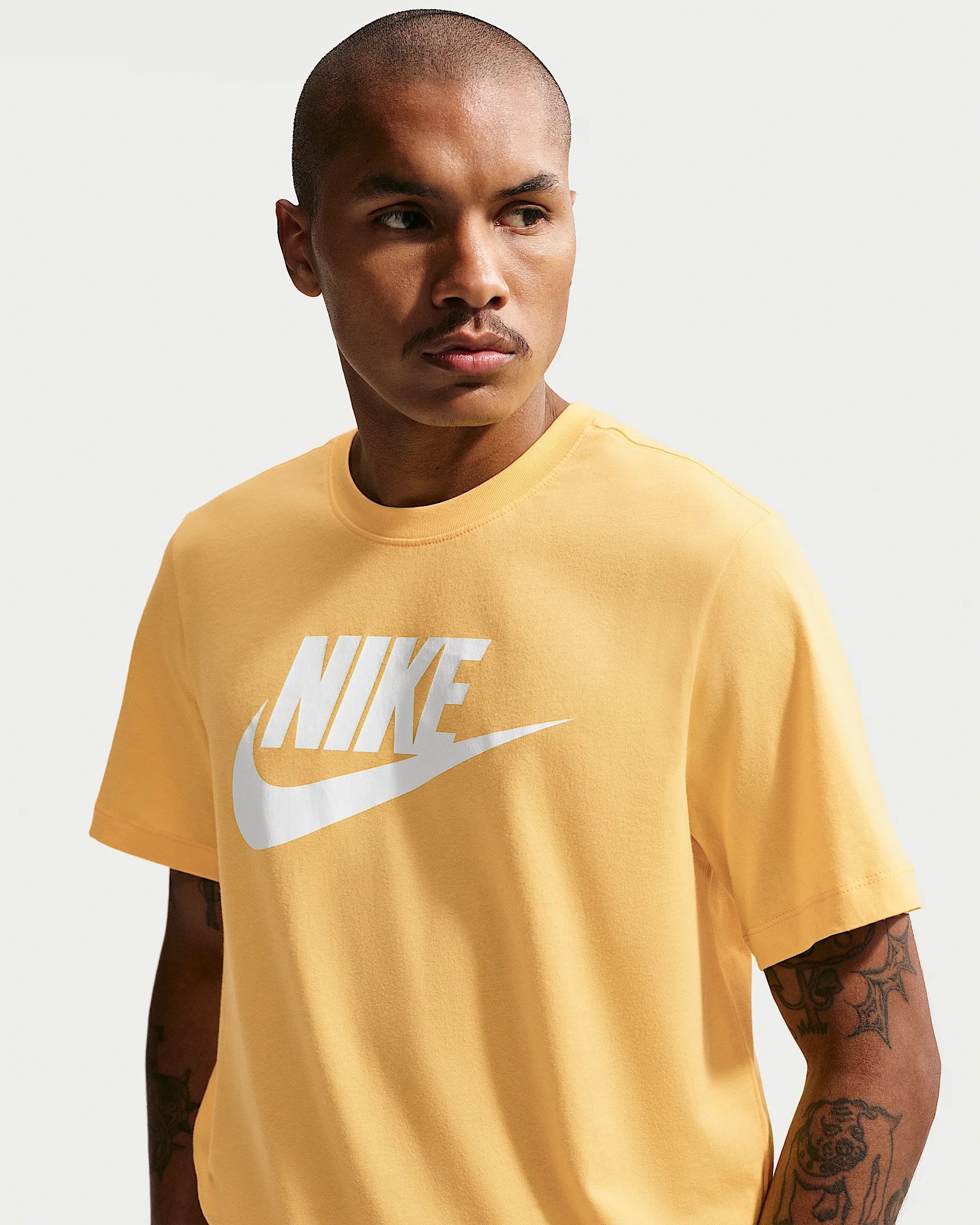 Nike Sportswear Men's T-Shirt - 1