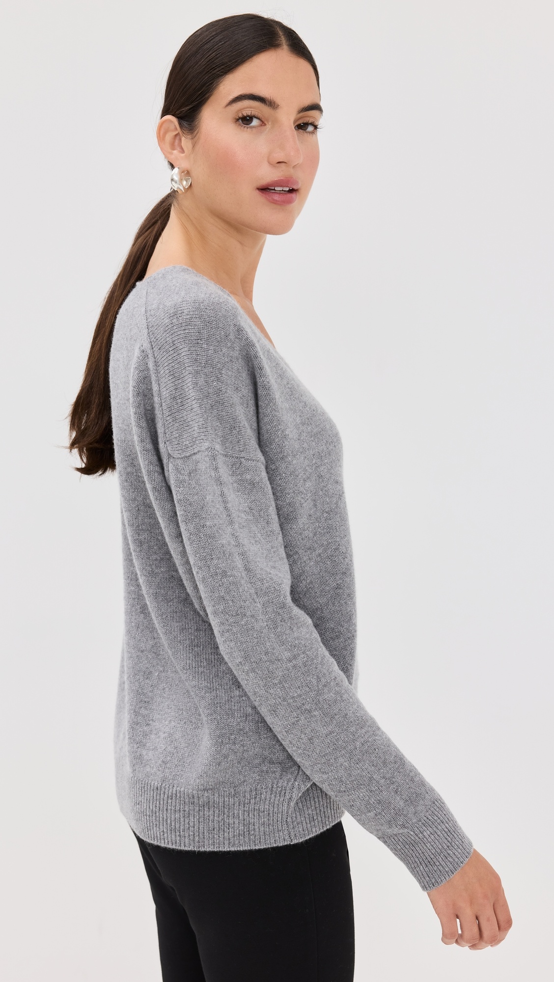 V-Neck Long Sleeve - 3