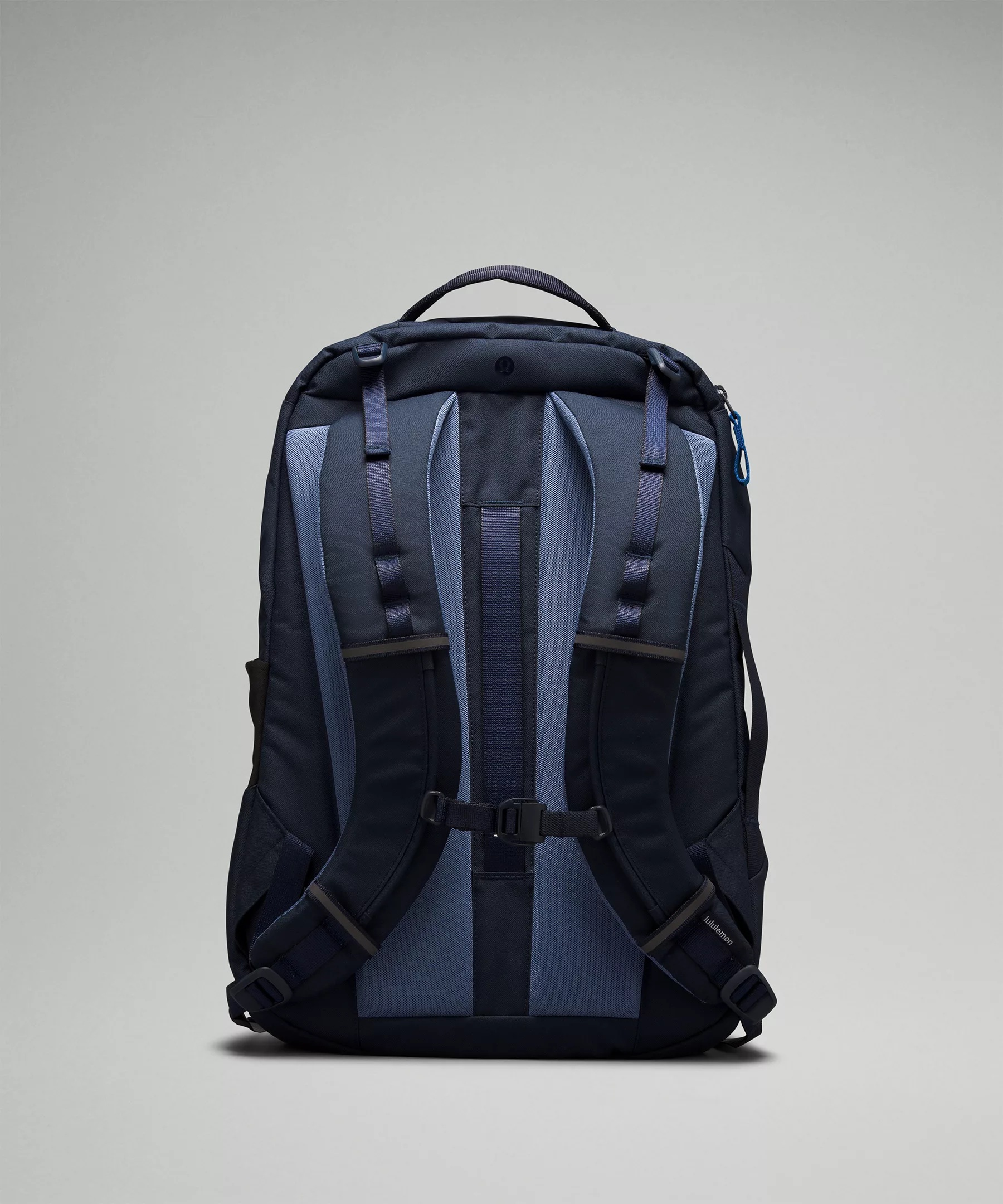 Triple-Zip Backpack 28L - 3