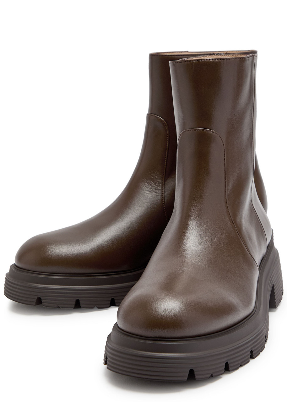 Stuart Weitzman Hudson Leather Chelsea Boots - 3